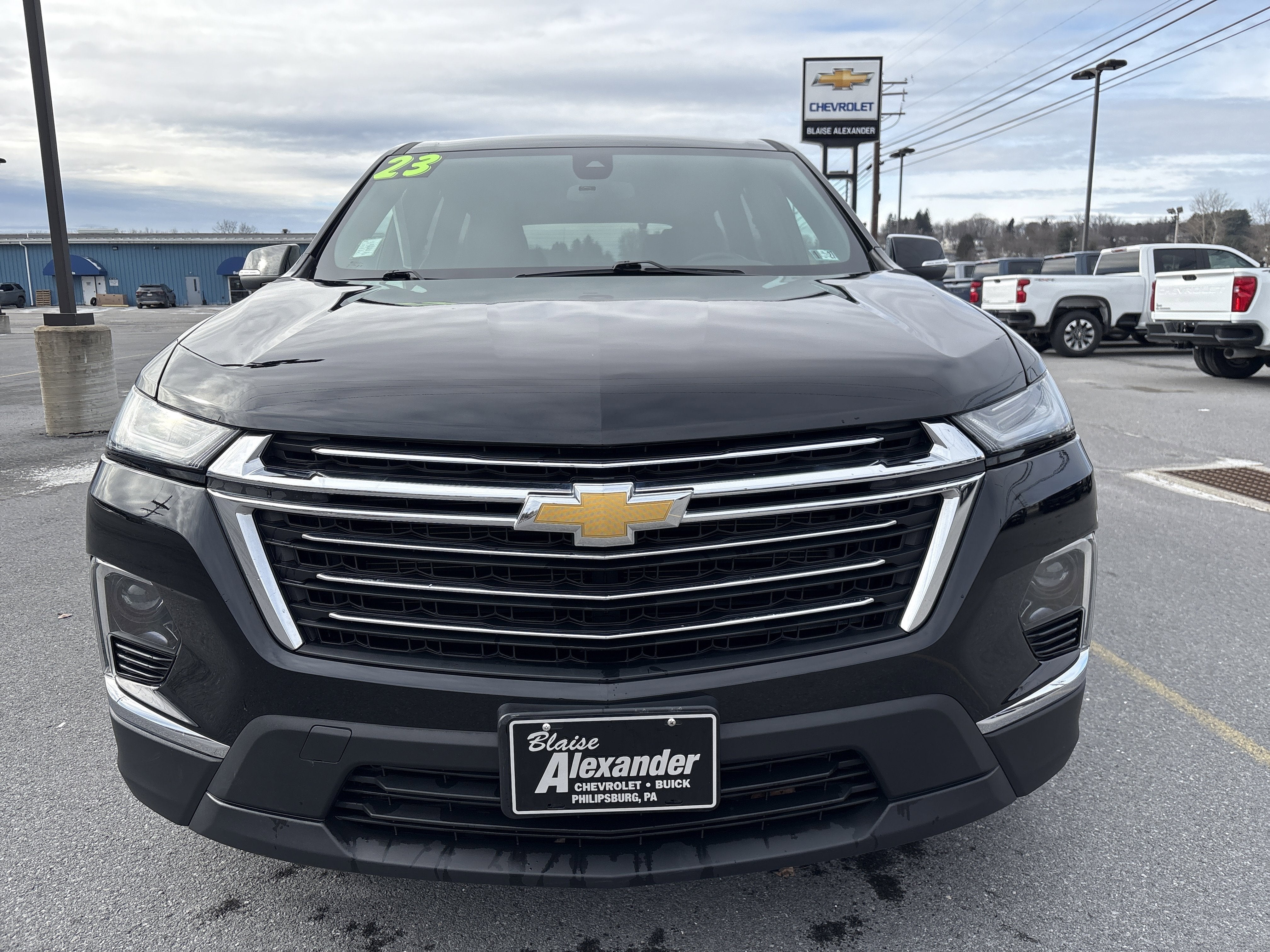2023 Chevrolet Traverse LT Leather