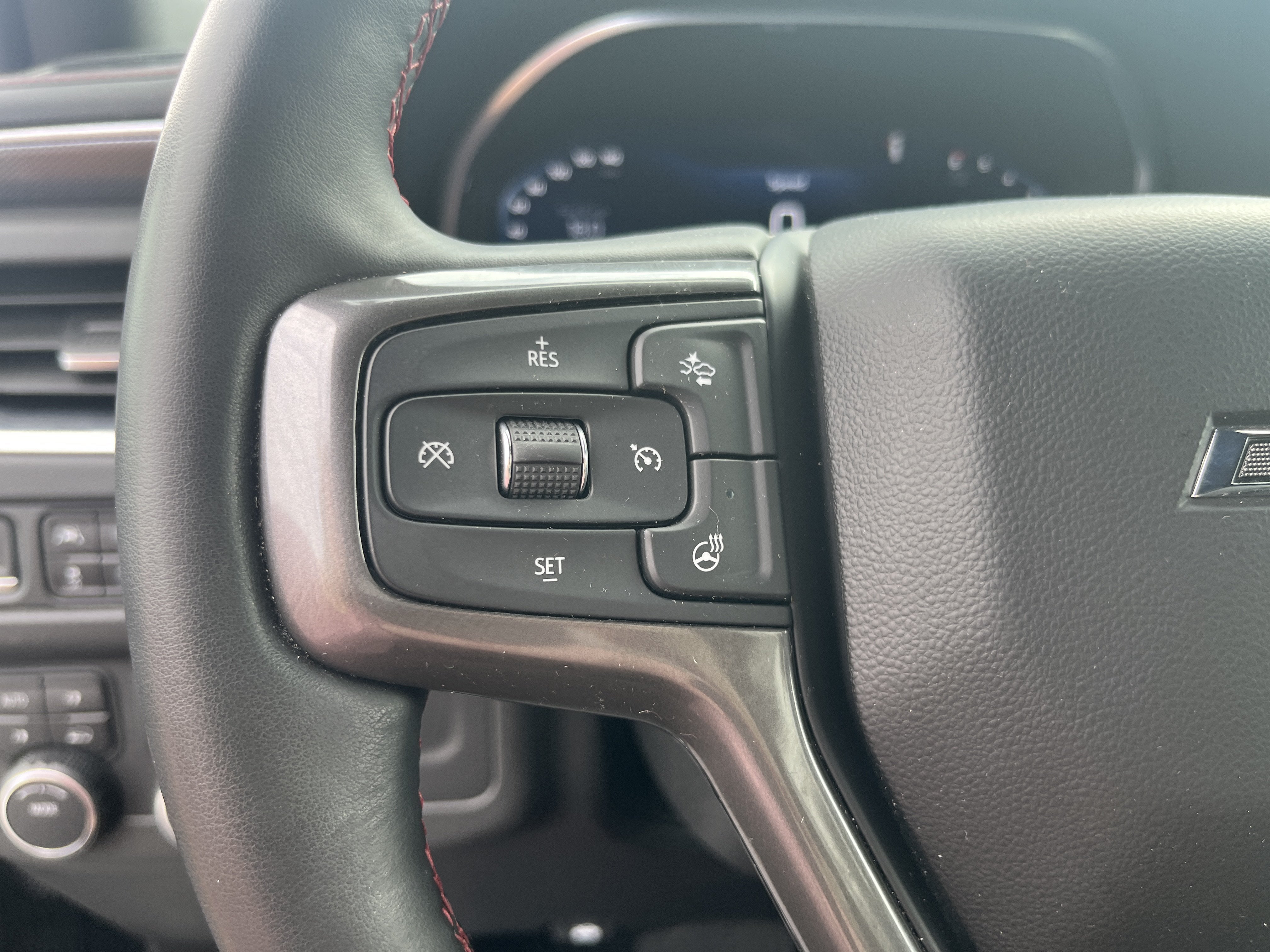 2024 Chevrolet Suburban RST