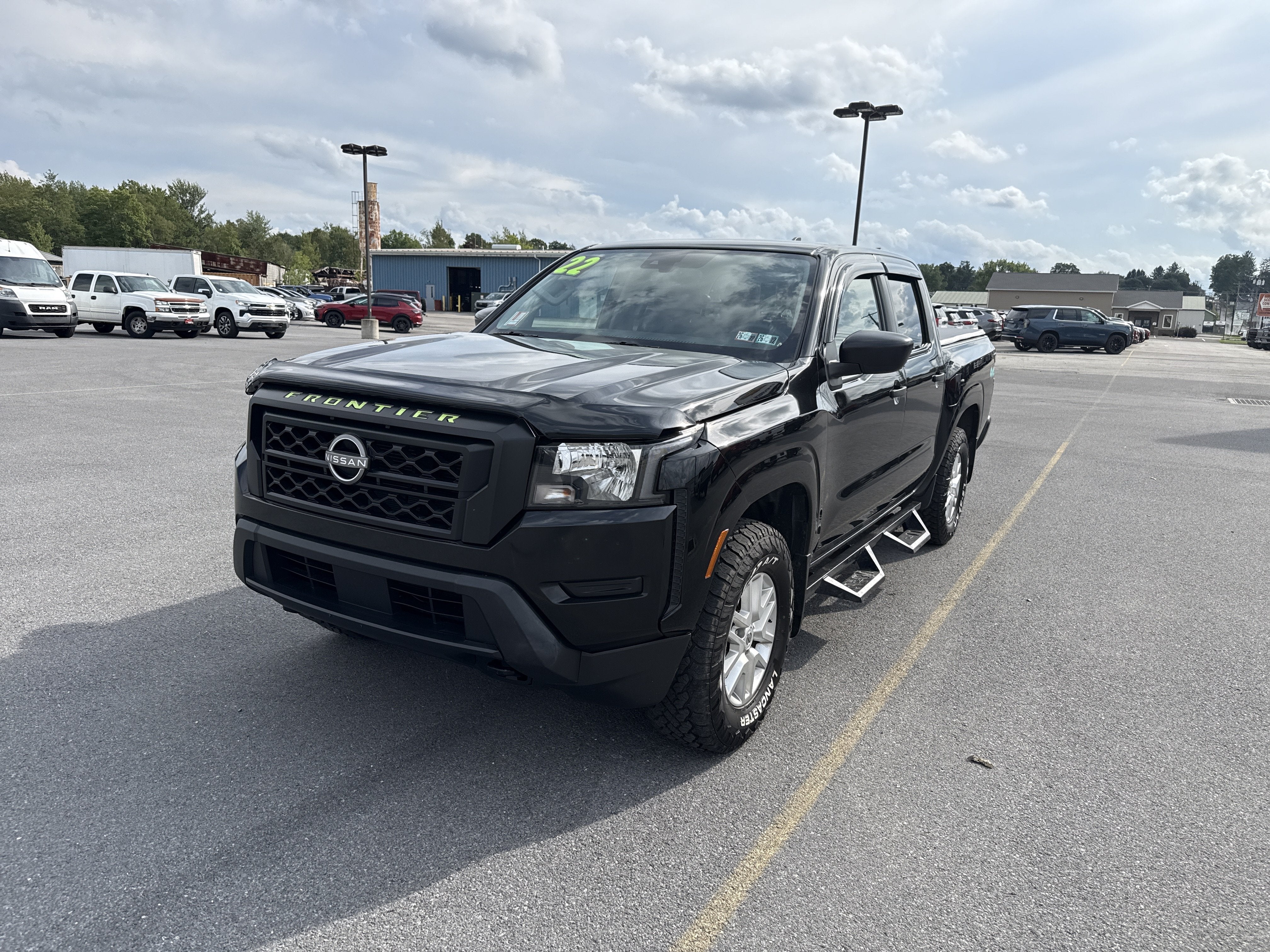 2022 Nissan Frontier S