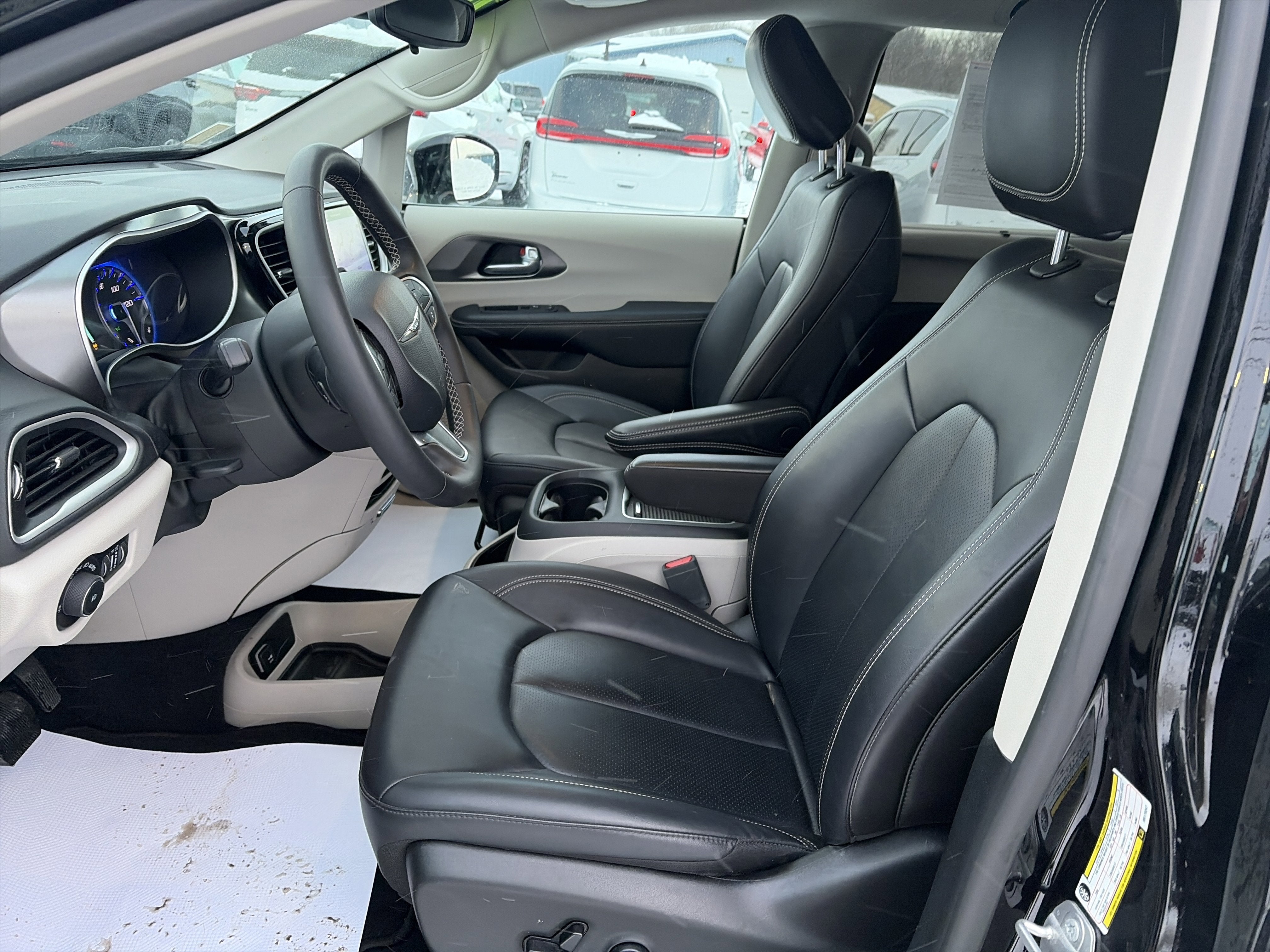 2024 Chrysler Pacifica Touring L