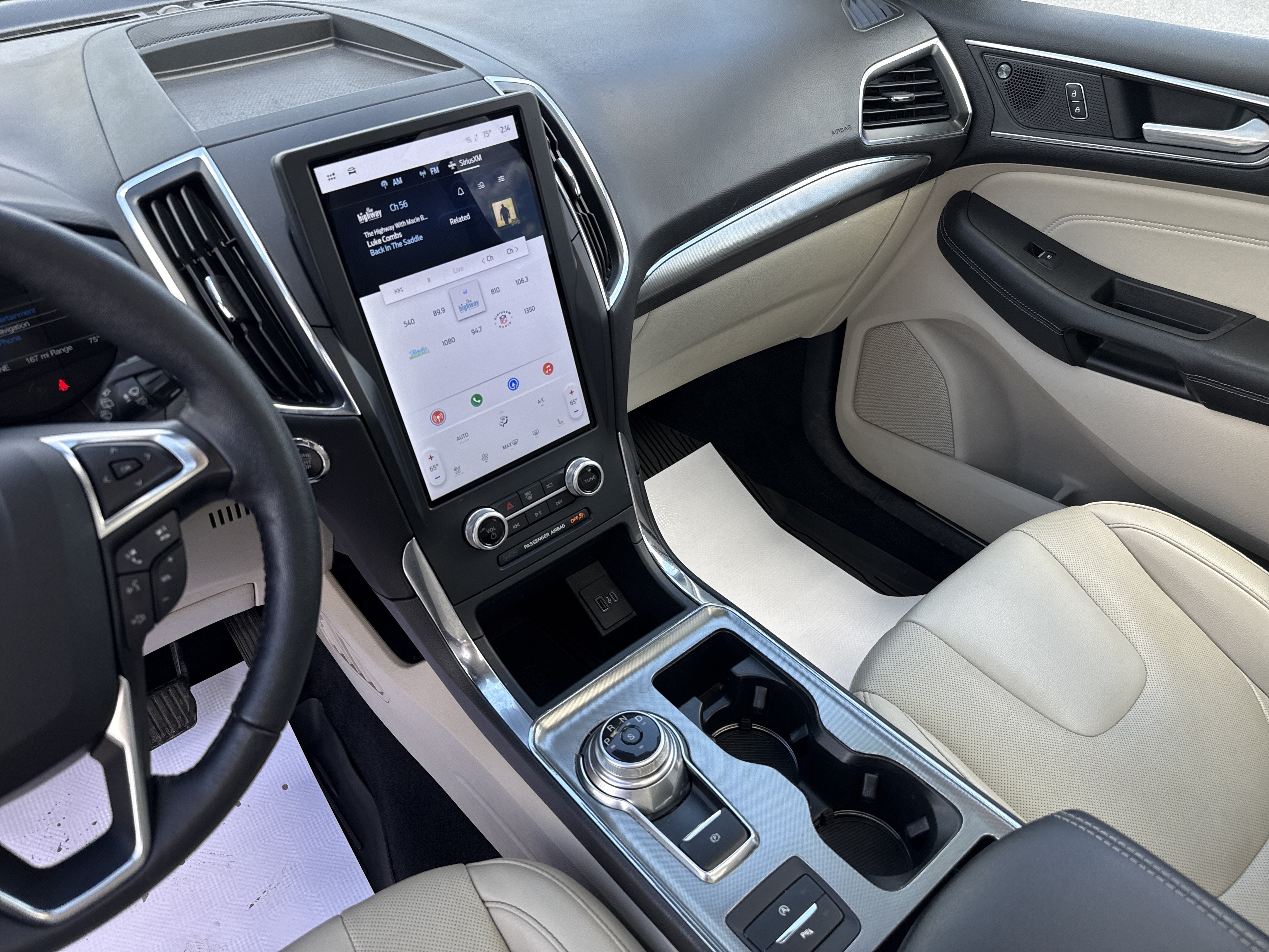 2022 Ford Edge Titanium