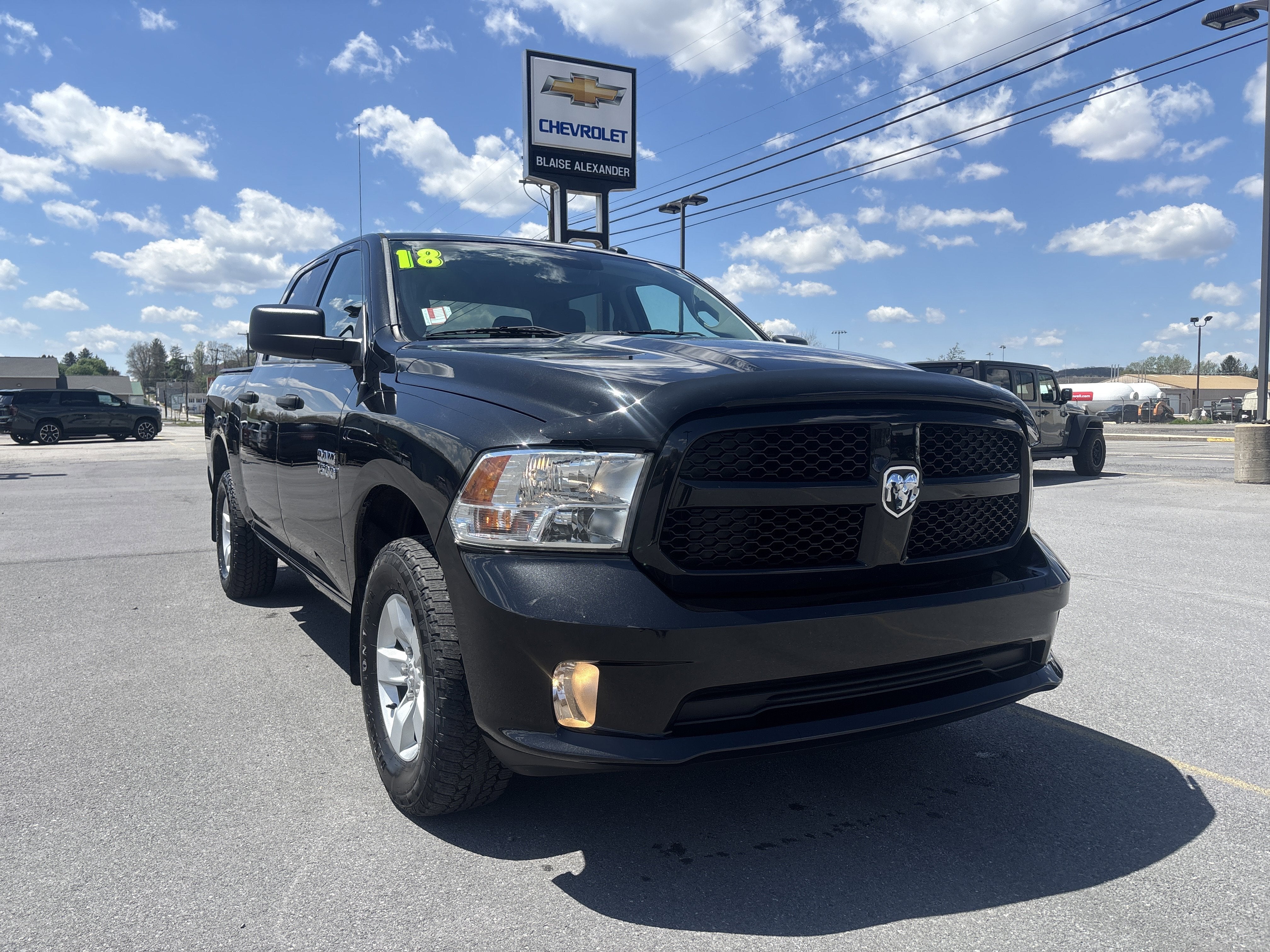 2018 RAM 1500 Express 4x4 Crew Cab 5'7's photo
