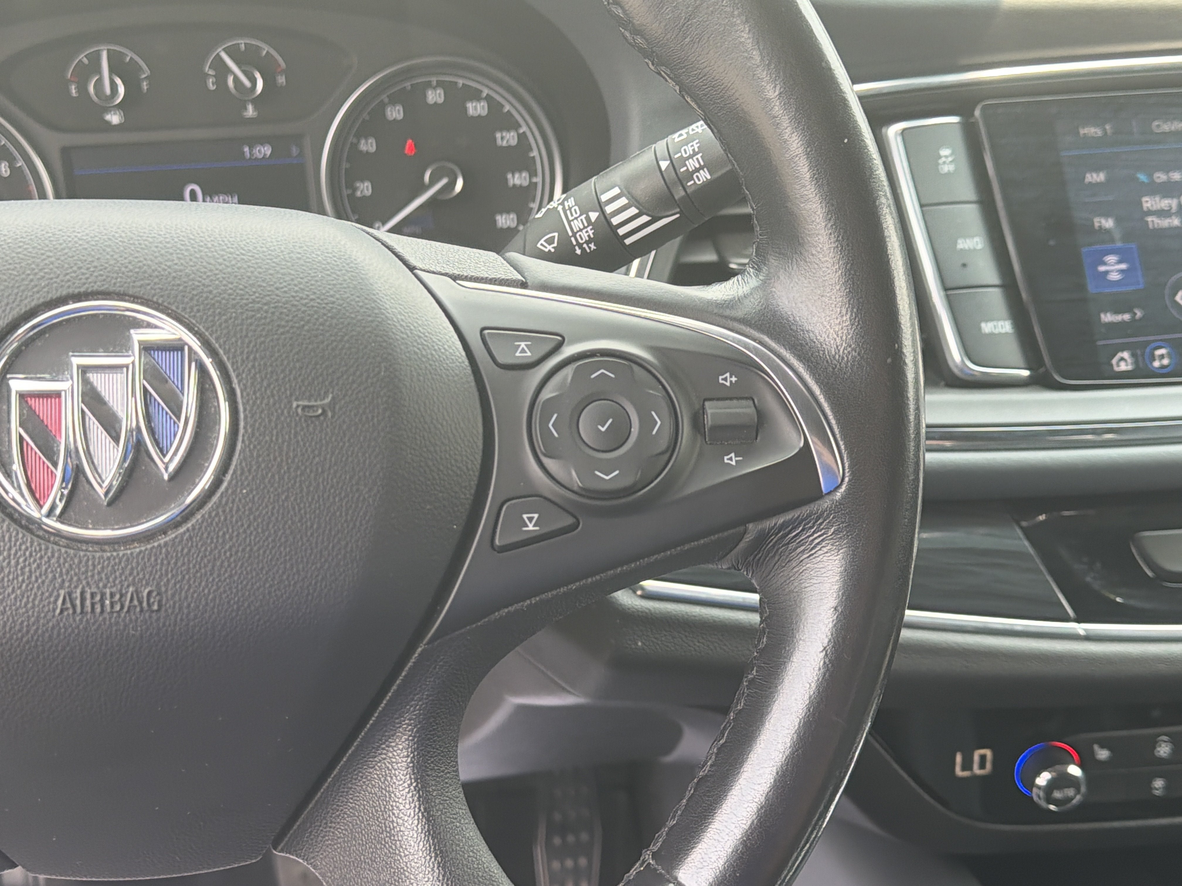2021 Buick Enclave Essence