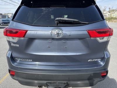 2019 Toyota Highlander SE
