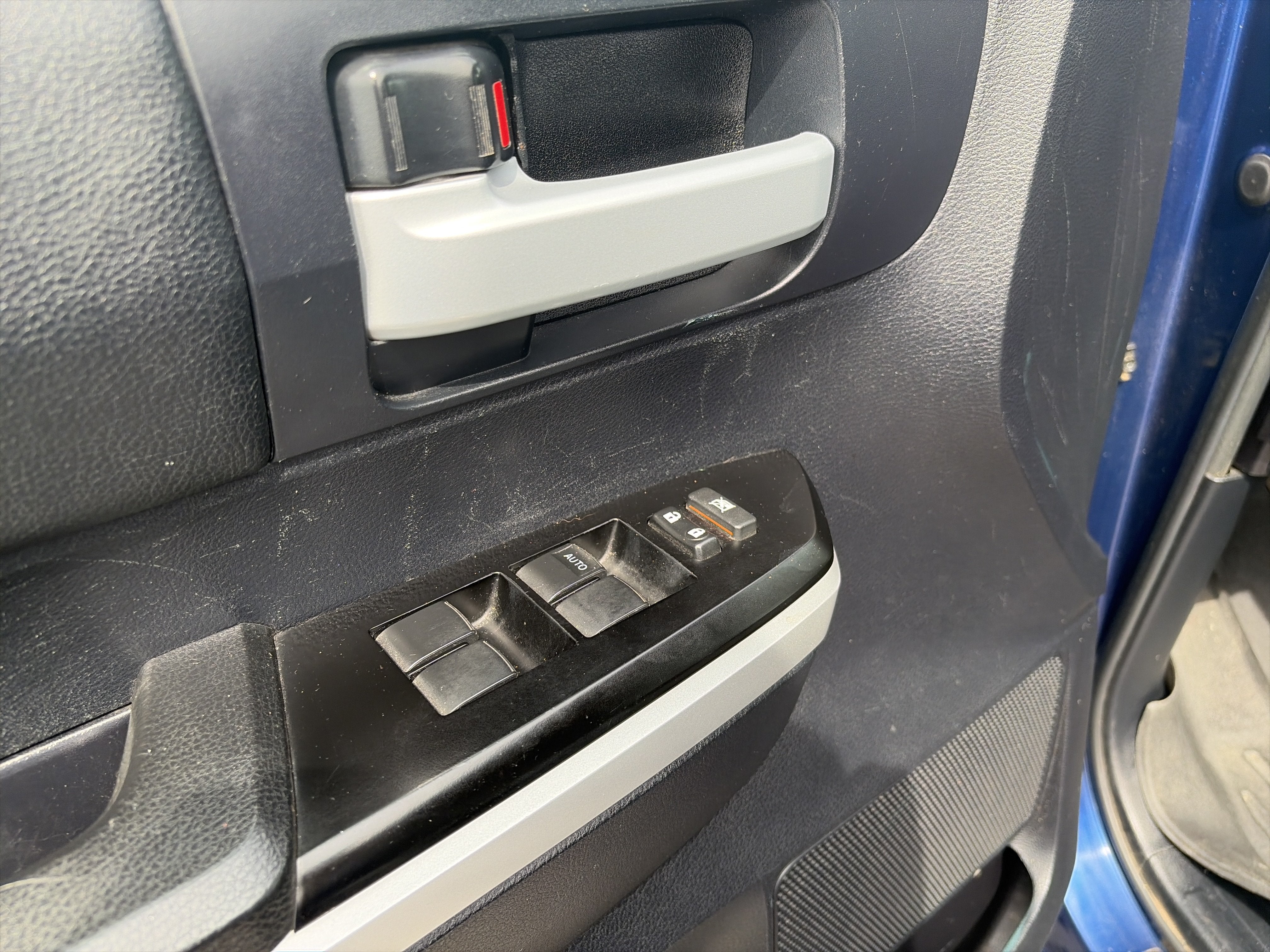 2014 Toyota Tundra 4WD Truck SR