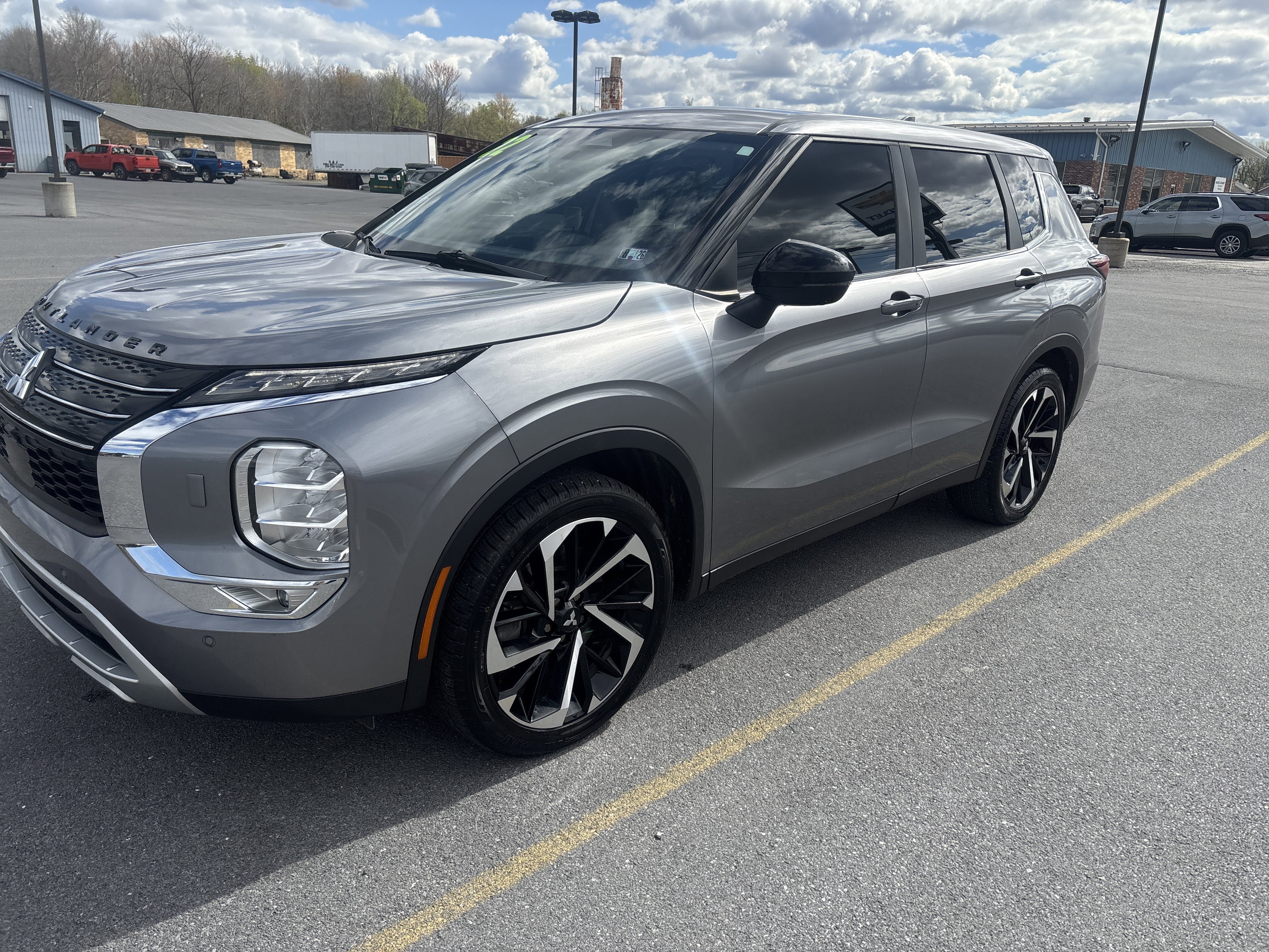 2022 Mitsubishi Outlander SE