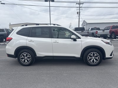 2023 Subaru Forester Premium