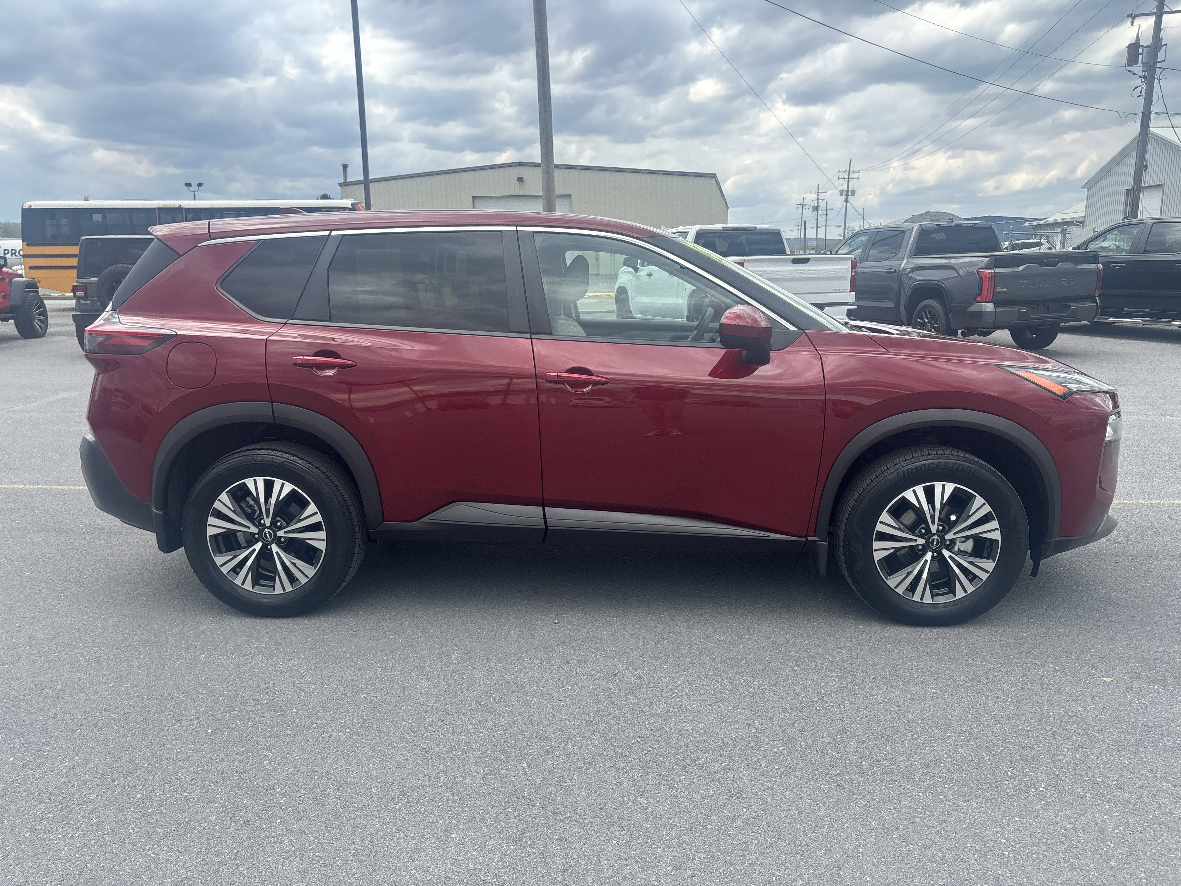 2023 Nissan Rogue SV