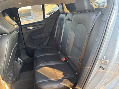 2025 Volvo XC40 Core Bright Theme