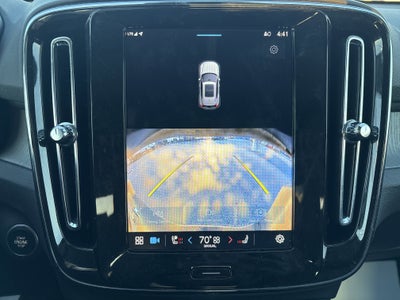 2025 Volvo XC40 Core Bright Theme