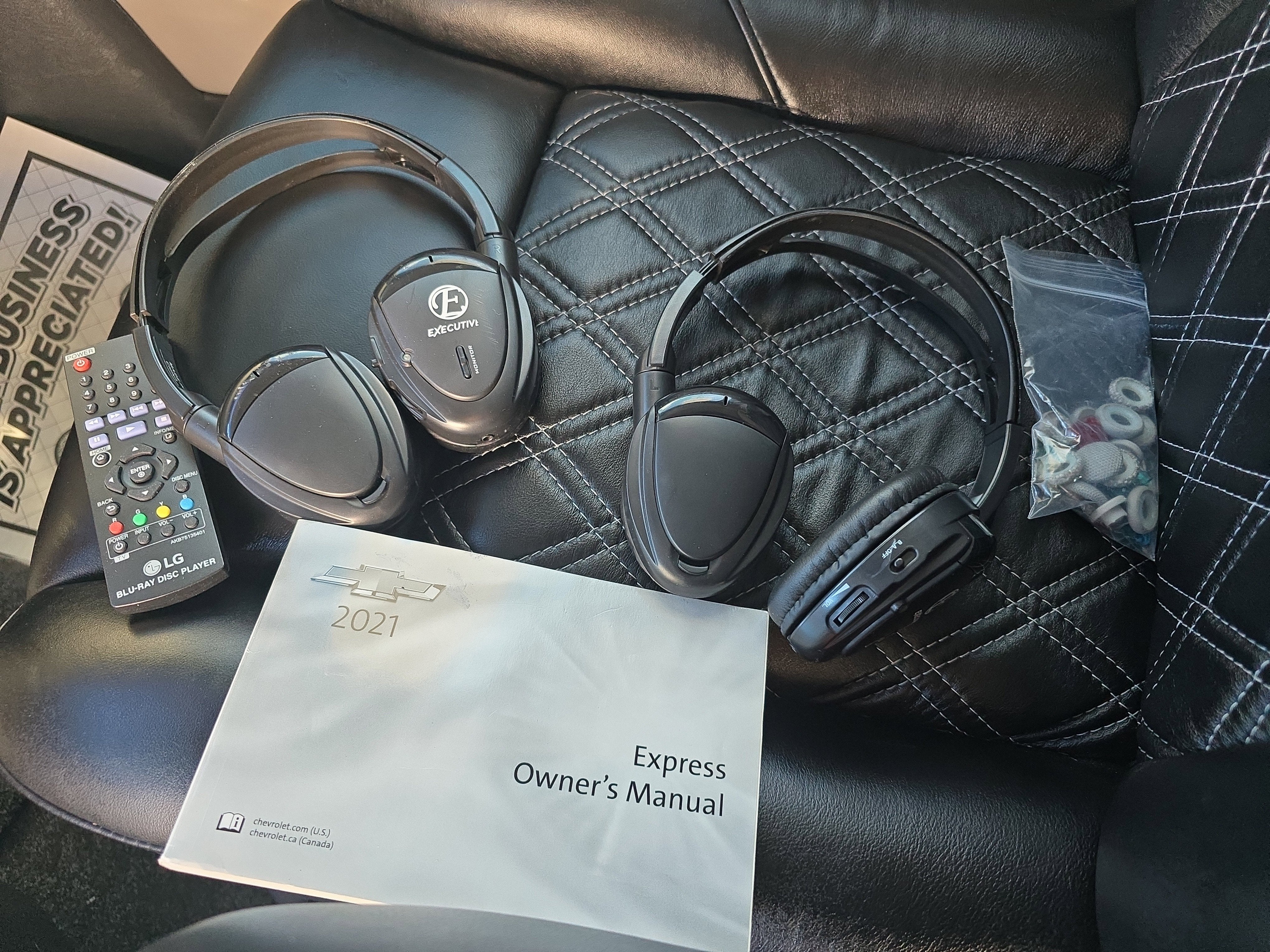 2021 Chevrolet Express Passenger 2500 1LS