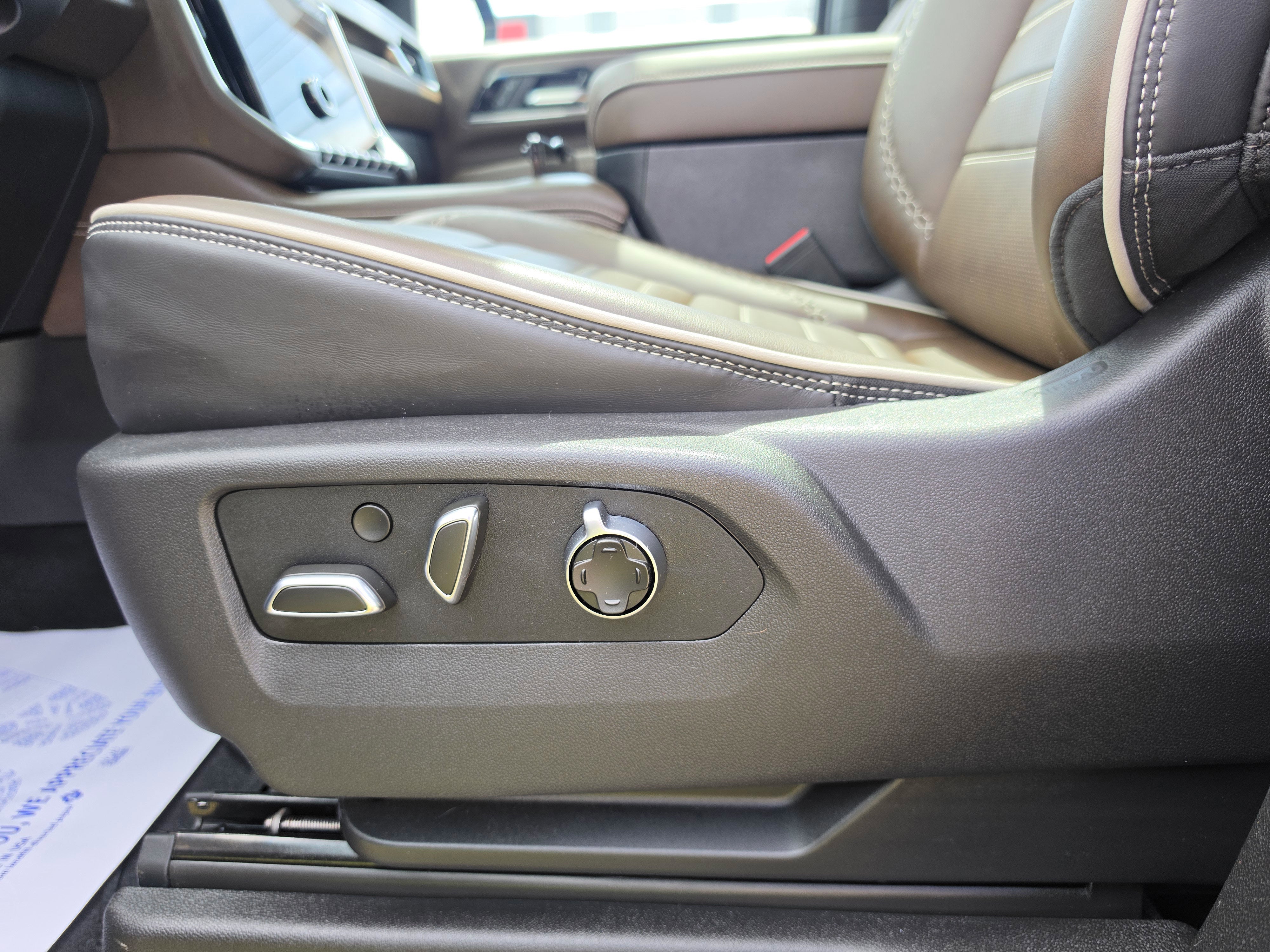 2025 GMC Yukon Denali Ultimate