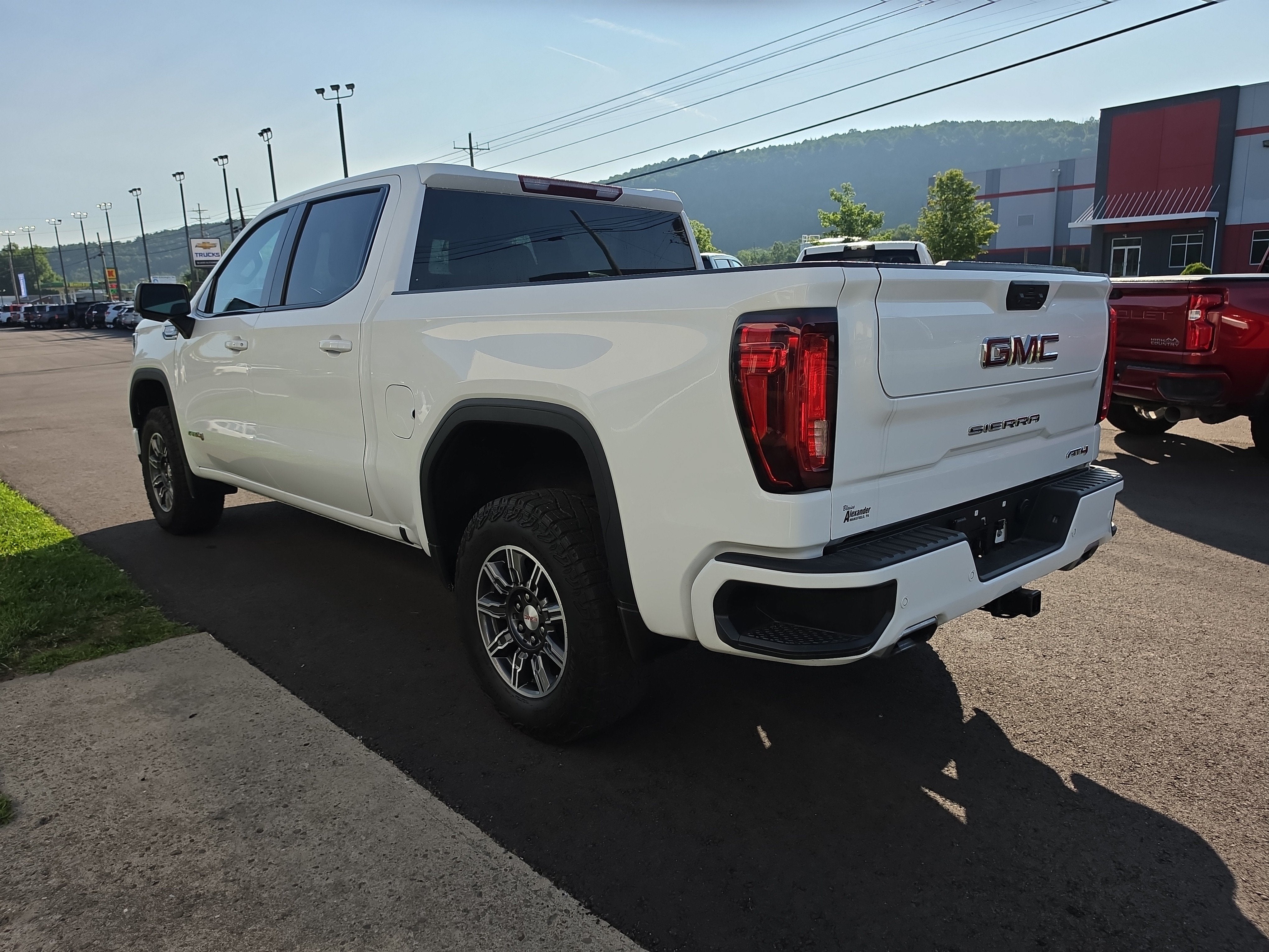 2025 GMC Sierra 1500 AT4