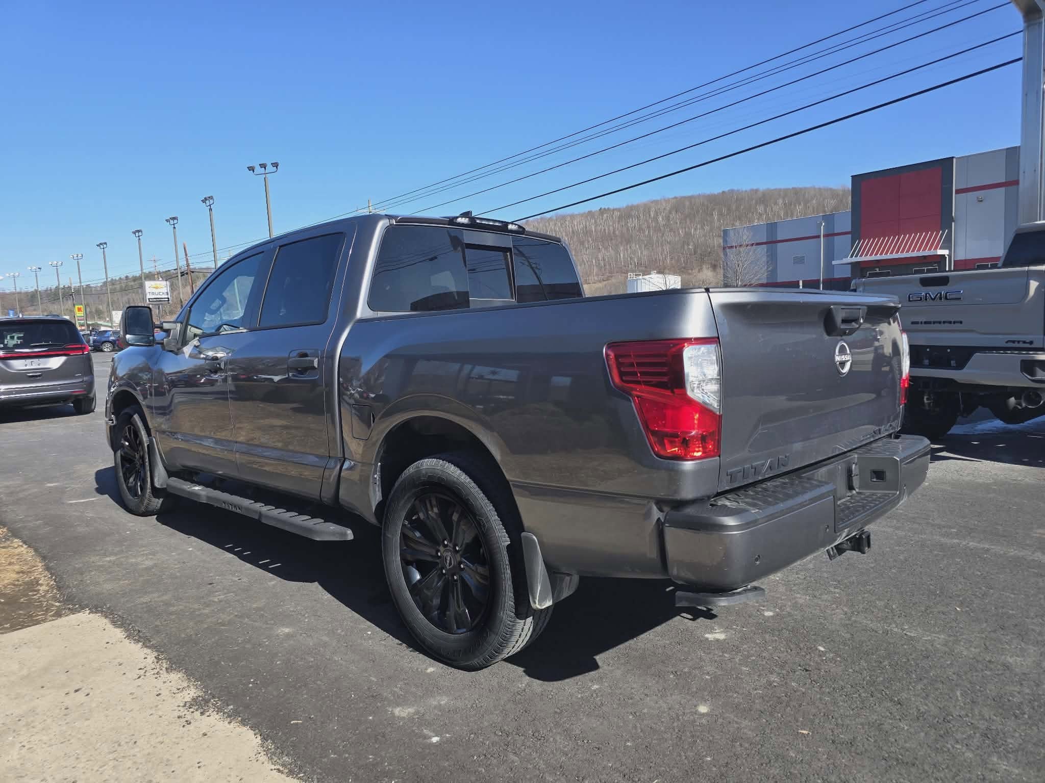 2024 Nissan Titan SV