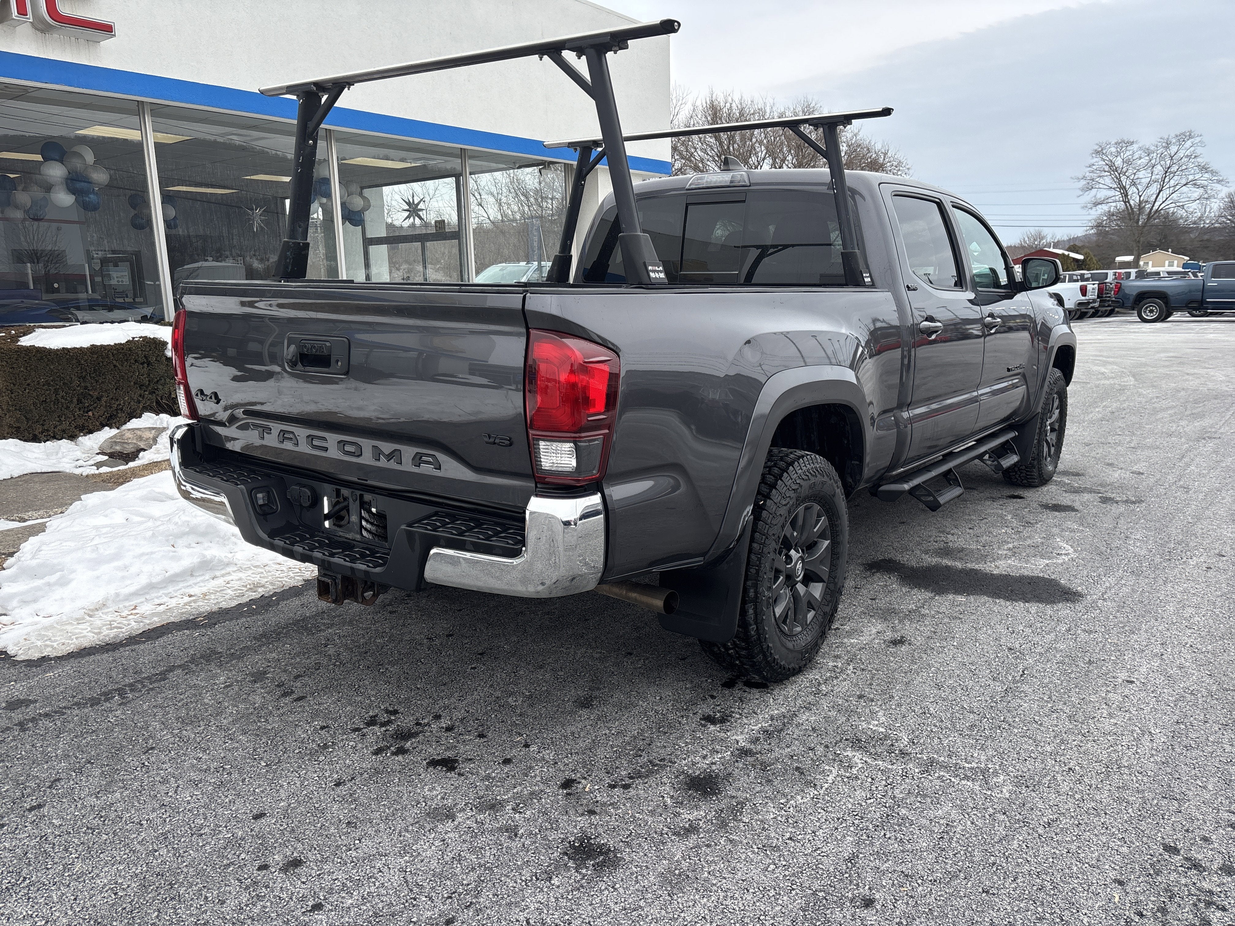 2022 Toyota Tacoma 4WD SR5