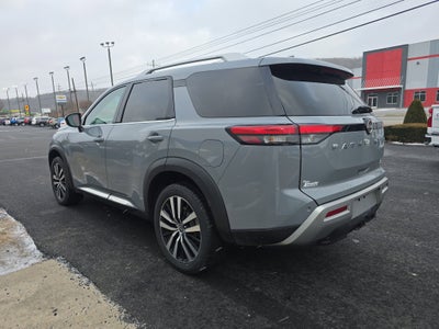 2023 Nissan Pathfinder Platinum