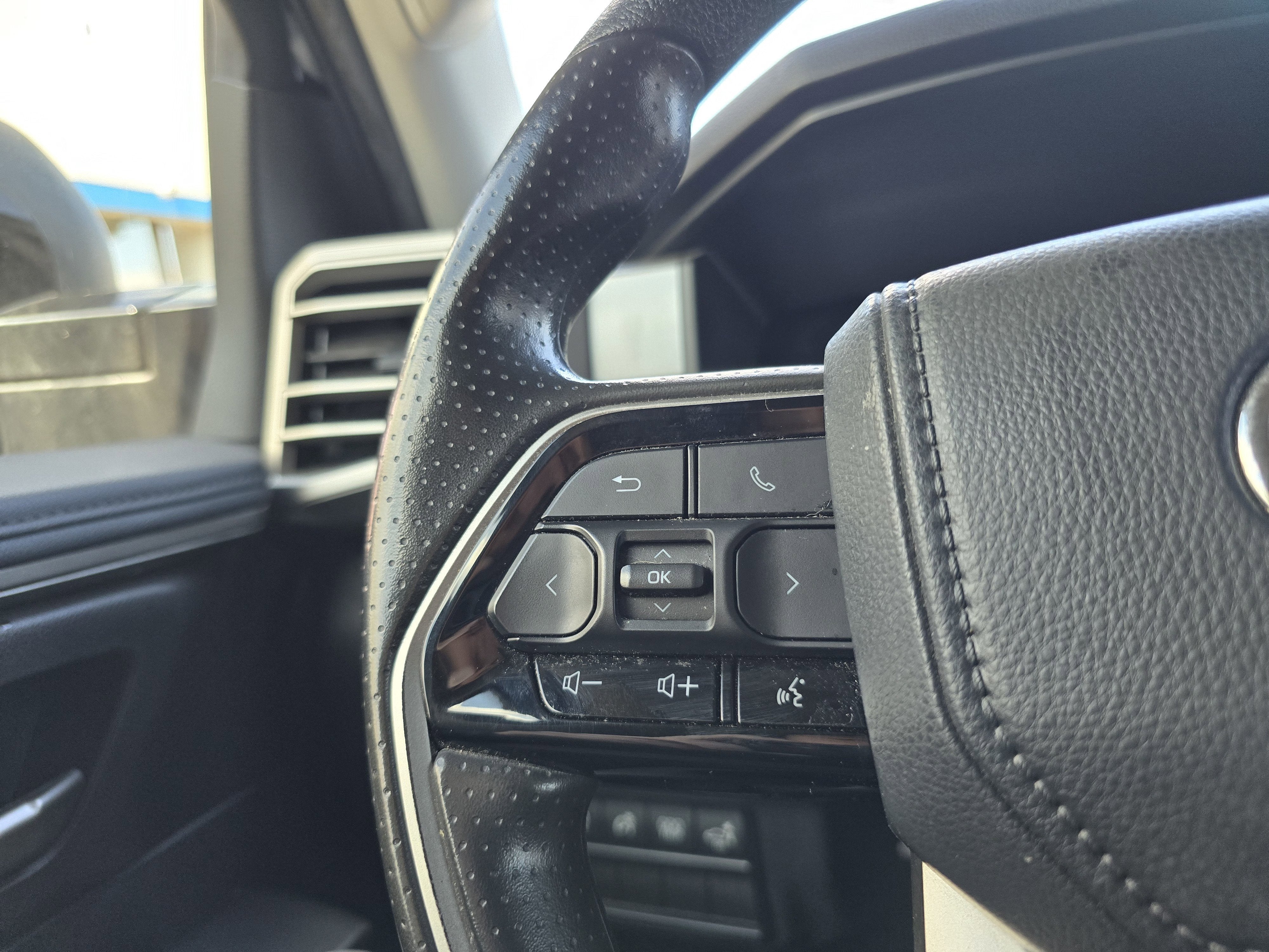 2023 Toyota Tundra 4WD SR5