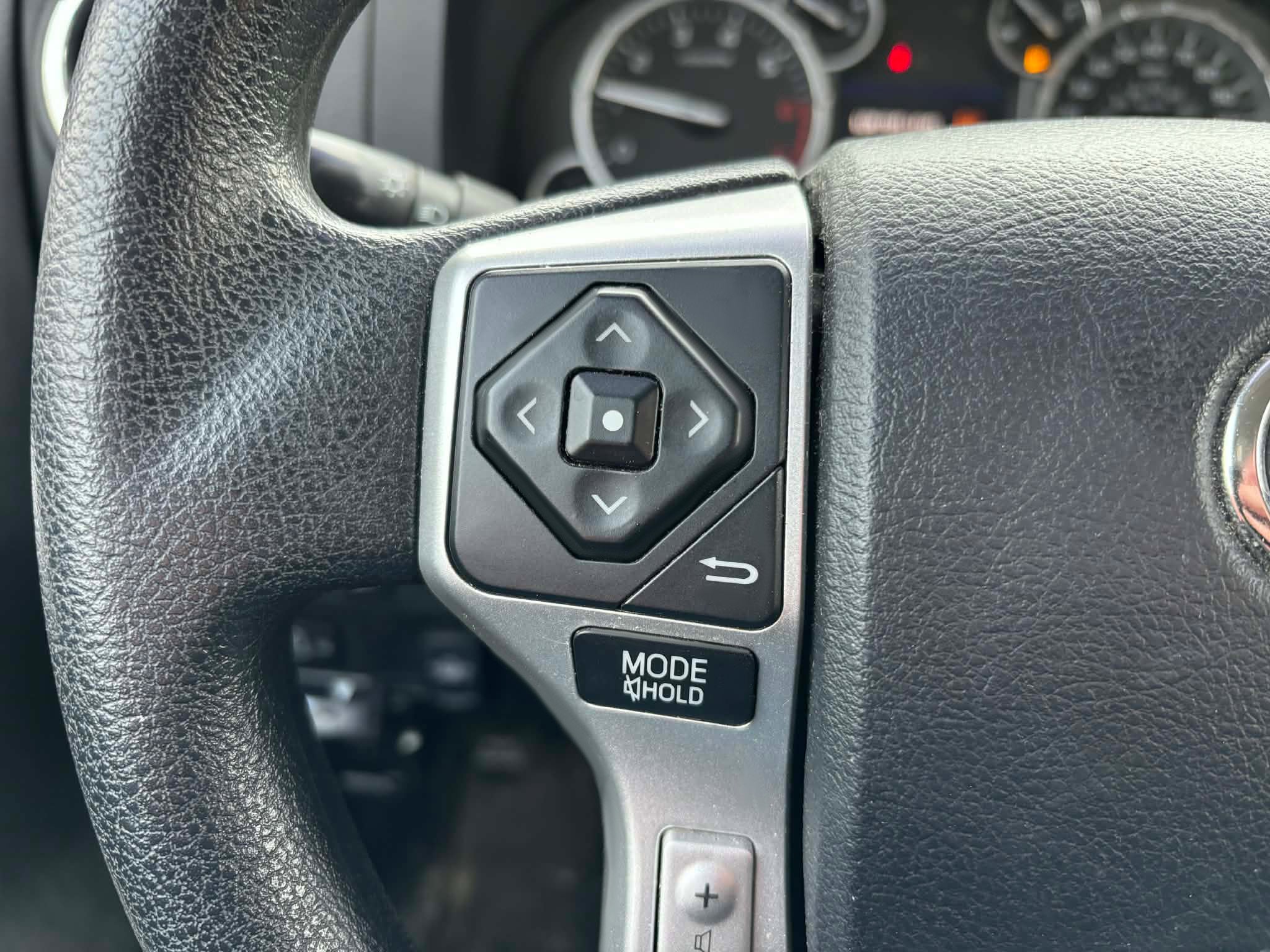 2014 Toyota Tundra 4WD Truck SR