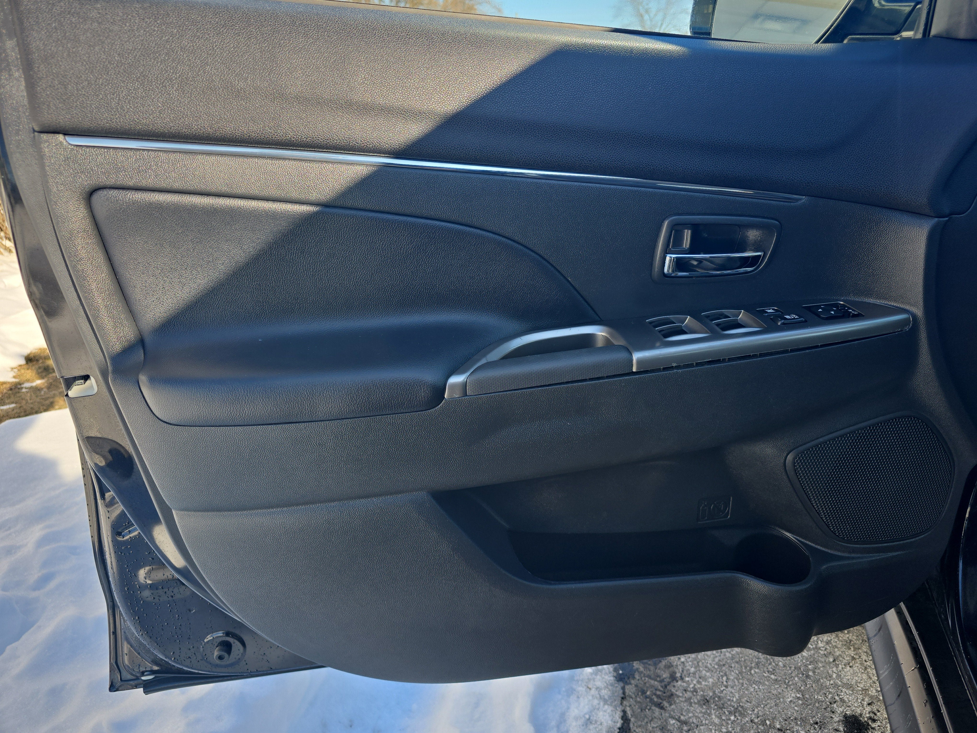 2025 Mitsubishi Outlander Sport S