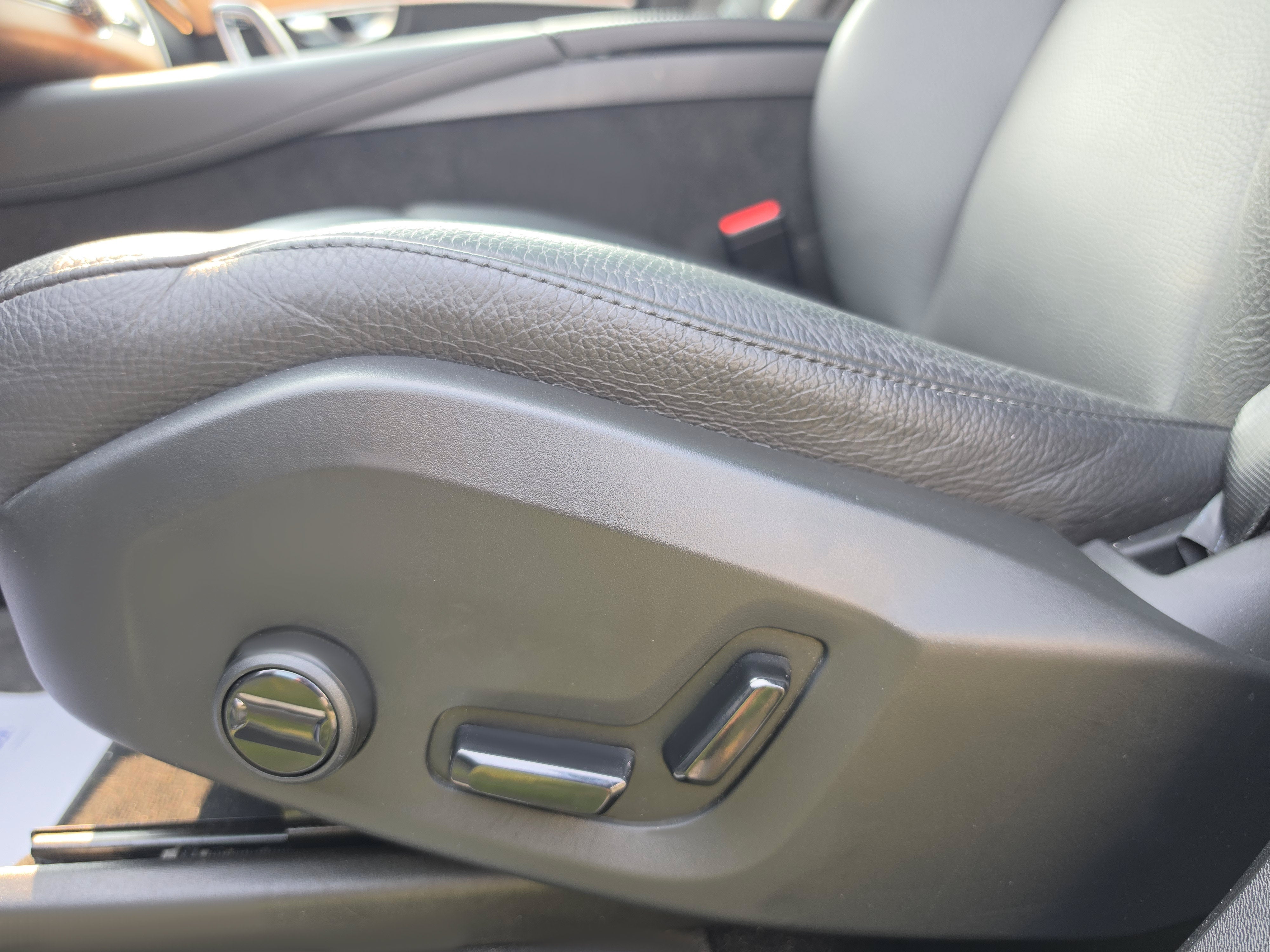 2024 Volvo XC90 Plus Bright Theme