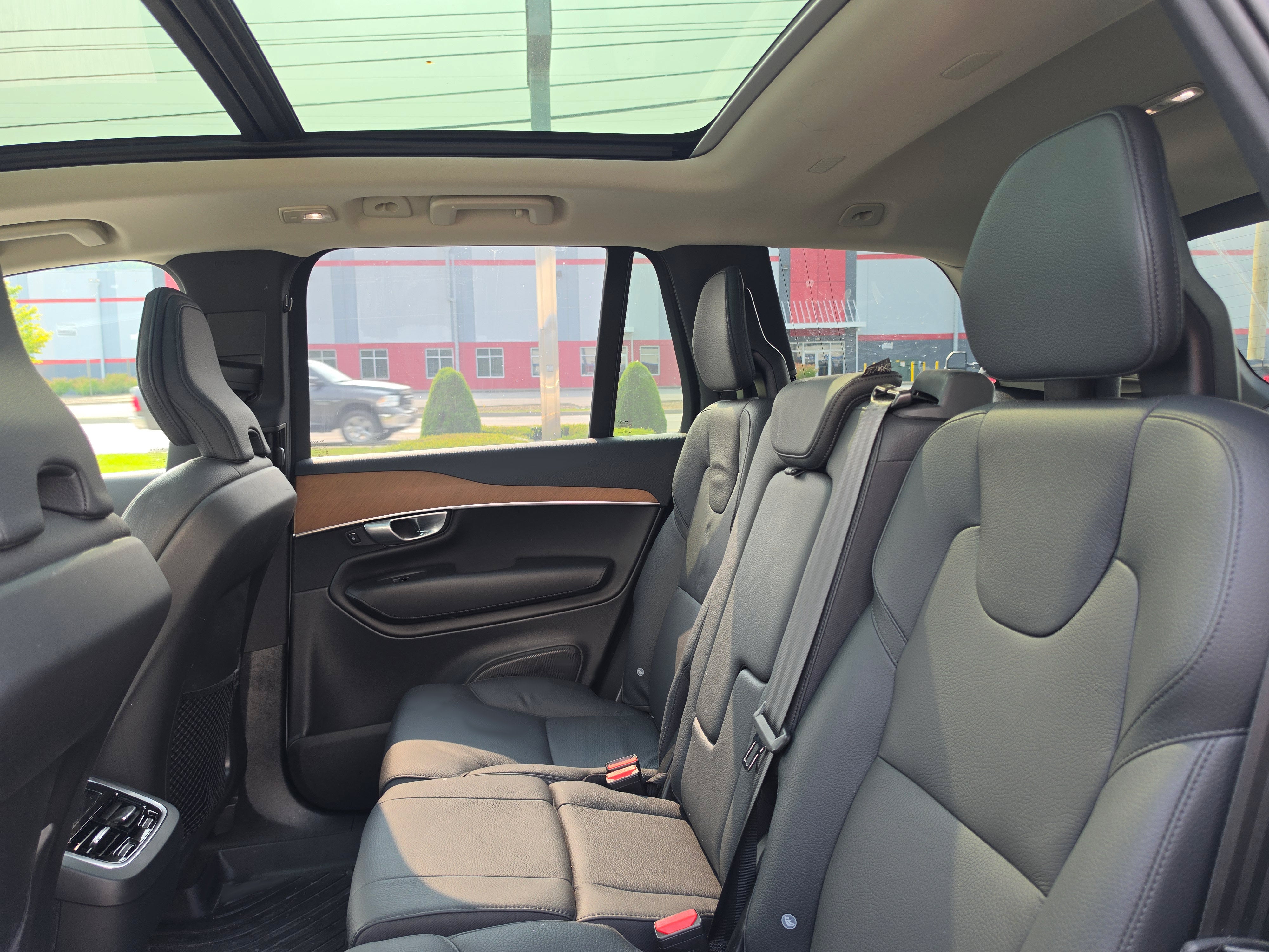 2024 Volvo XC90 Plus Bright Theme