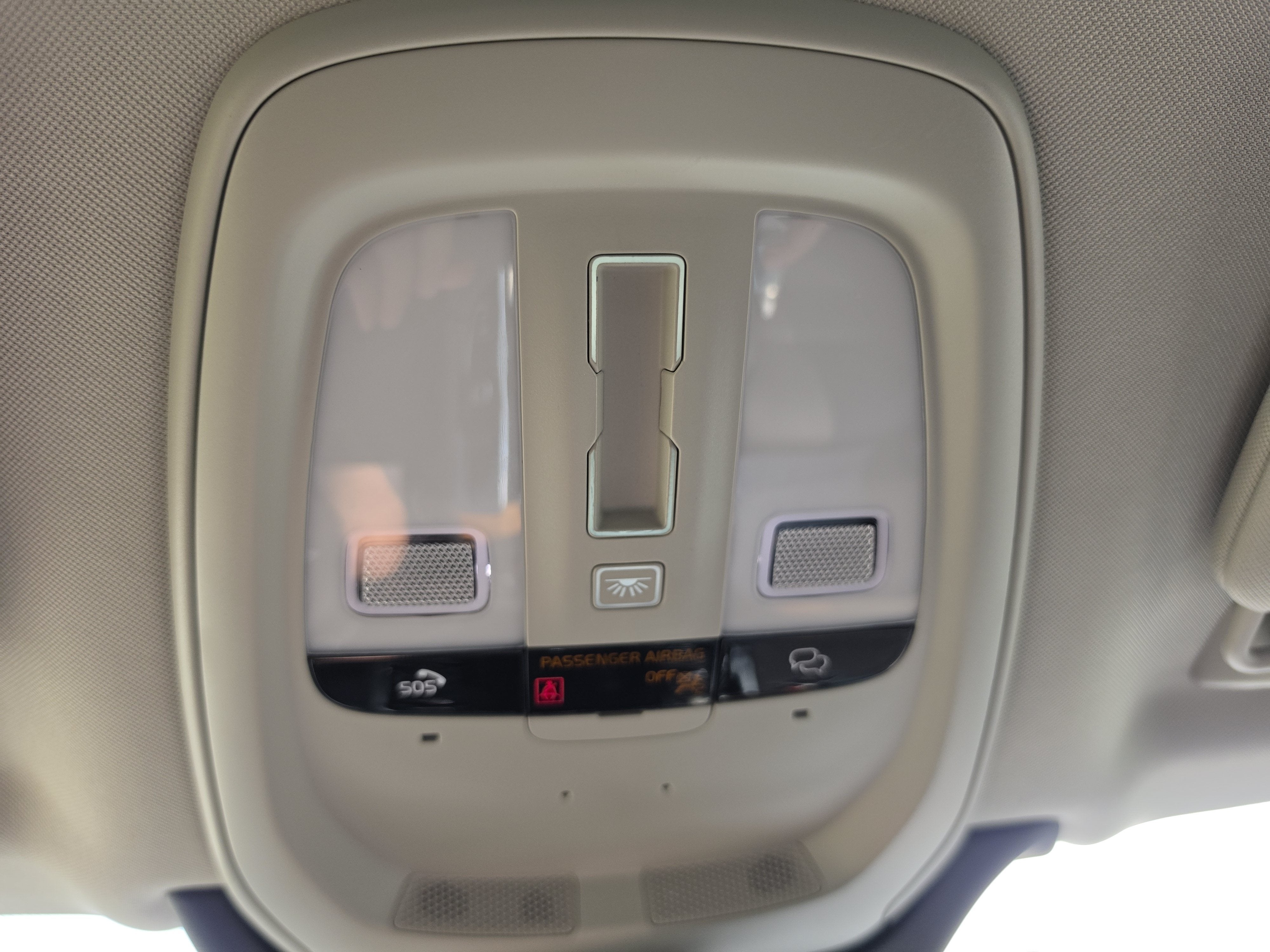 2024 Volvo XC90 Plus Bright Theme