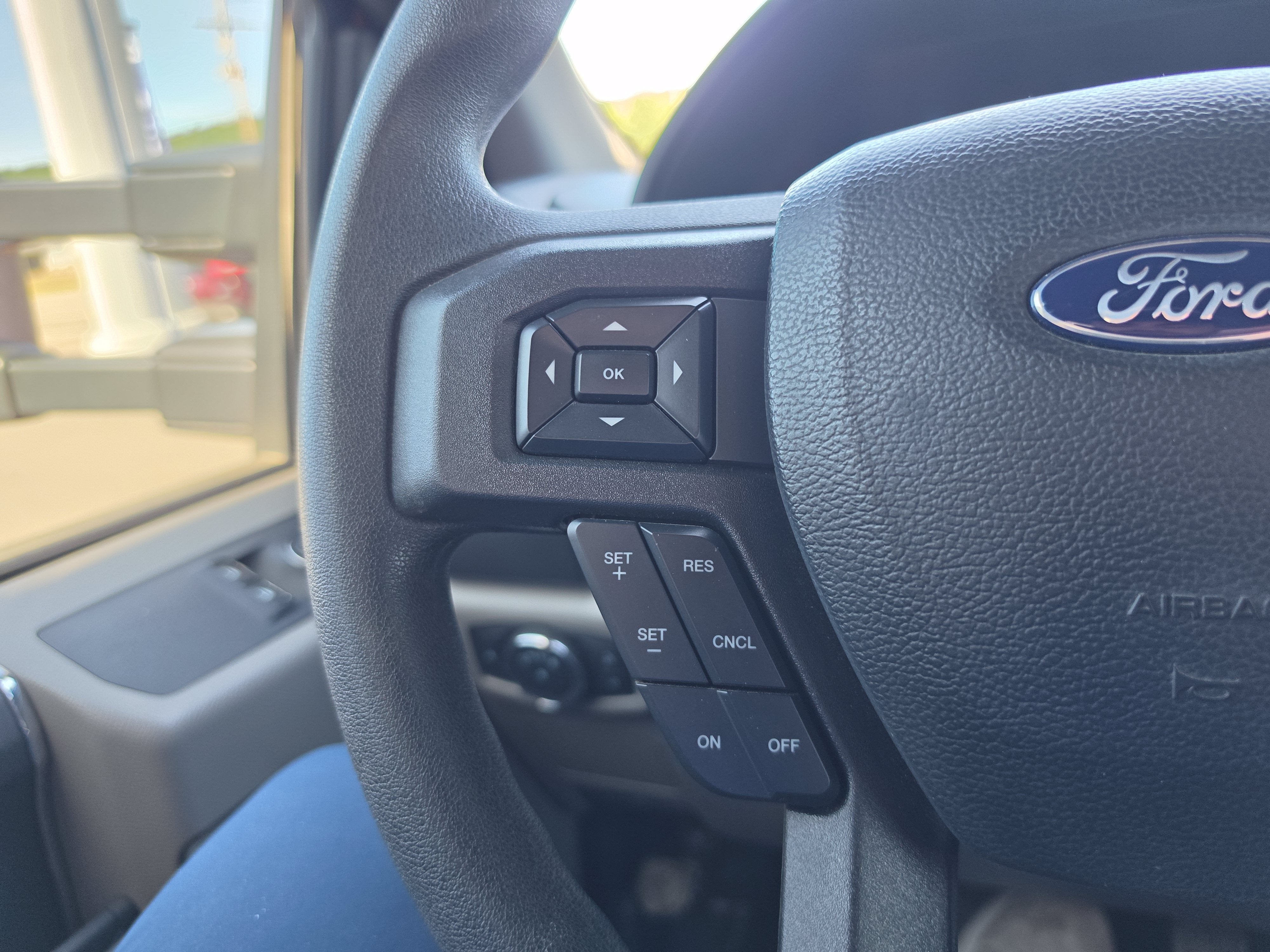 2022 Ford Super Duty F-550 DRW XLT