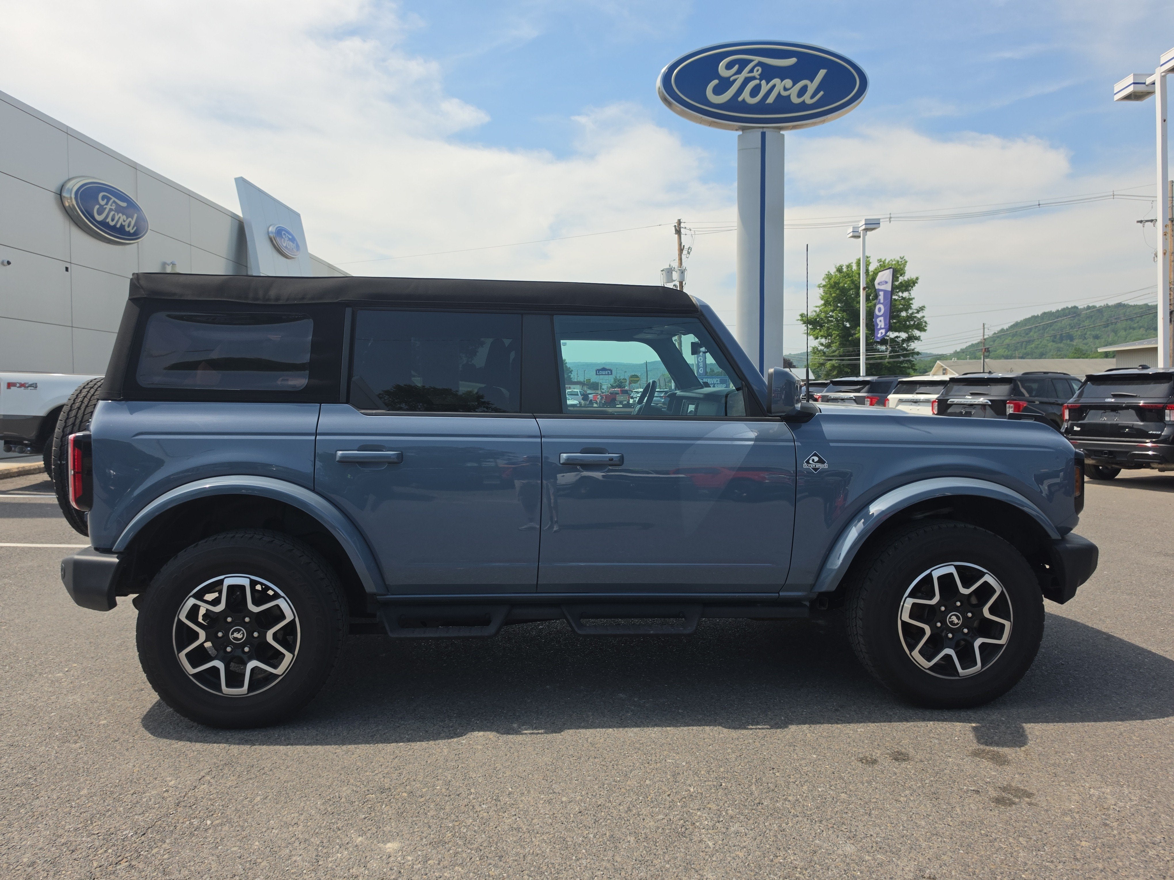 2023 Ford Bronco Outer Banks