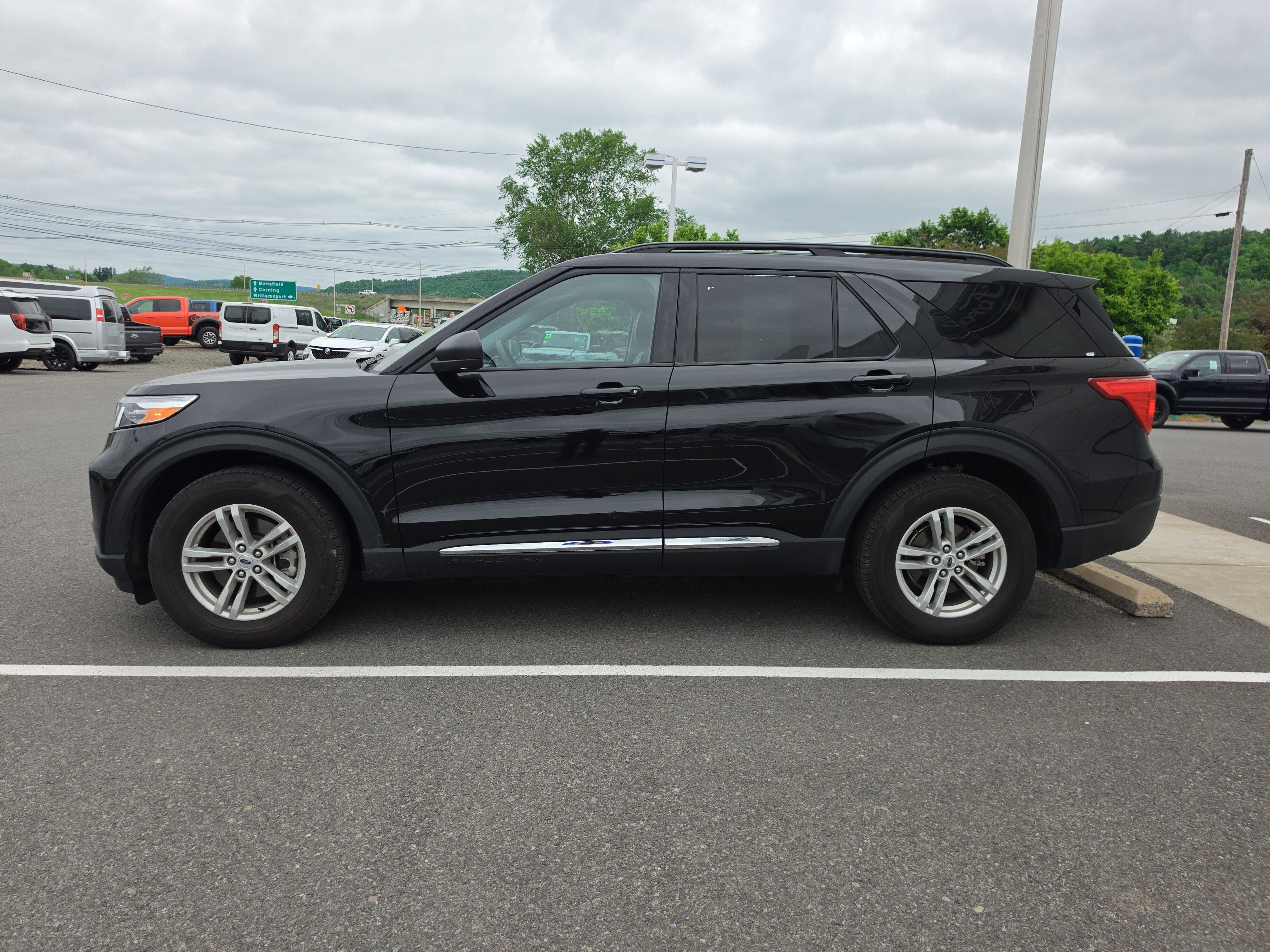 2024 Ford Explorer XLT
