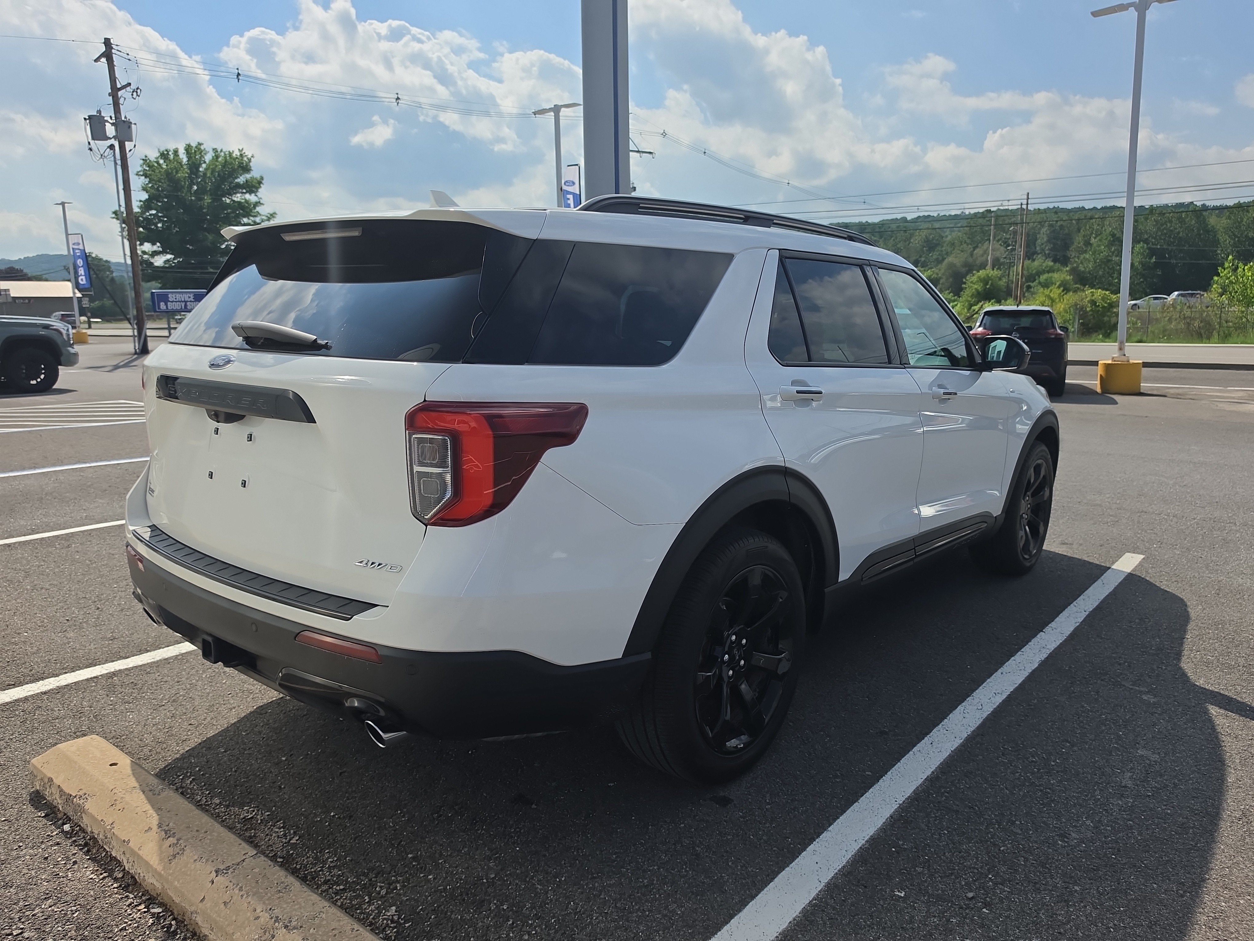 2022 Ford Explorer ST-Line