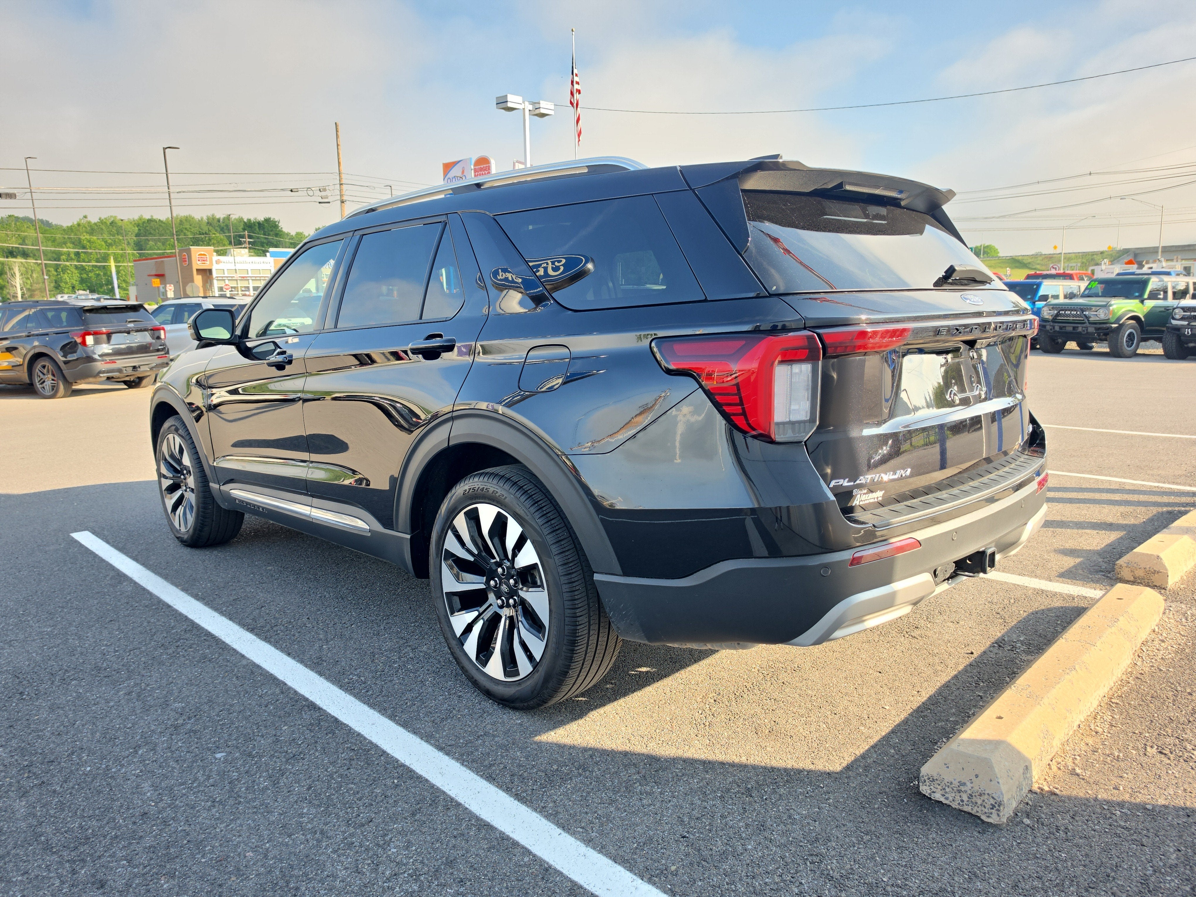 2025 Ford Explorer Platinum