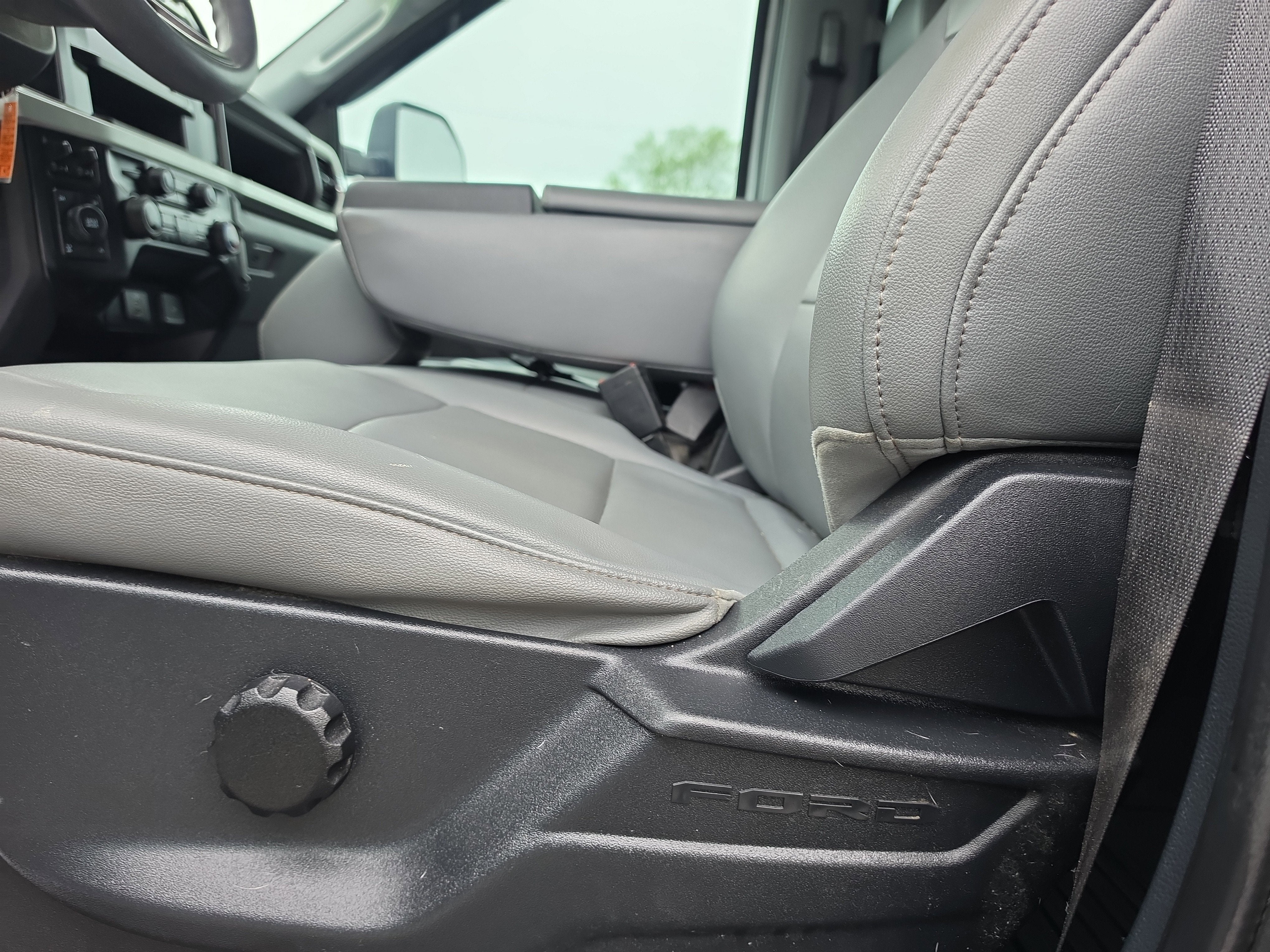 2023 Ford Super Duty F-350 SRW XL