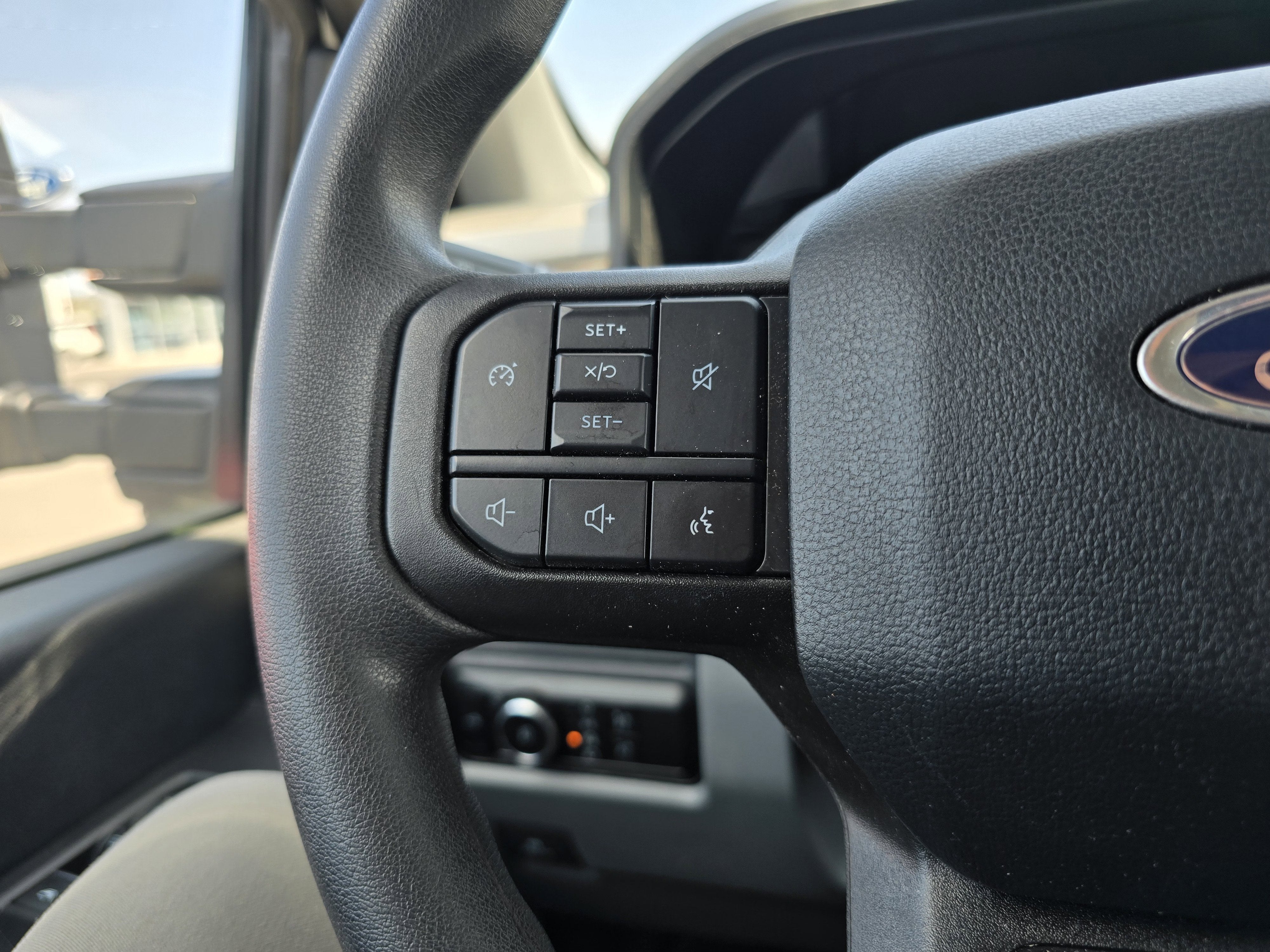 2023 Ford Super Duty F-350 SRW XL