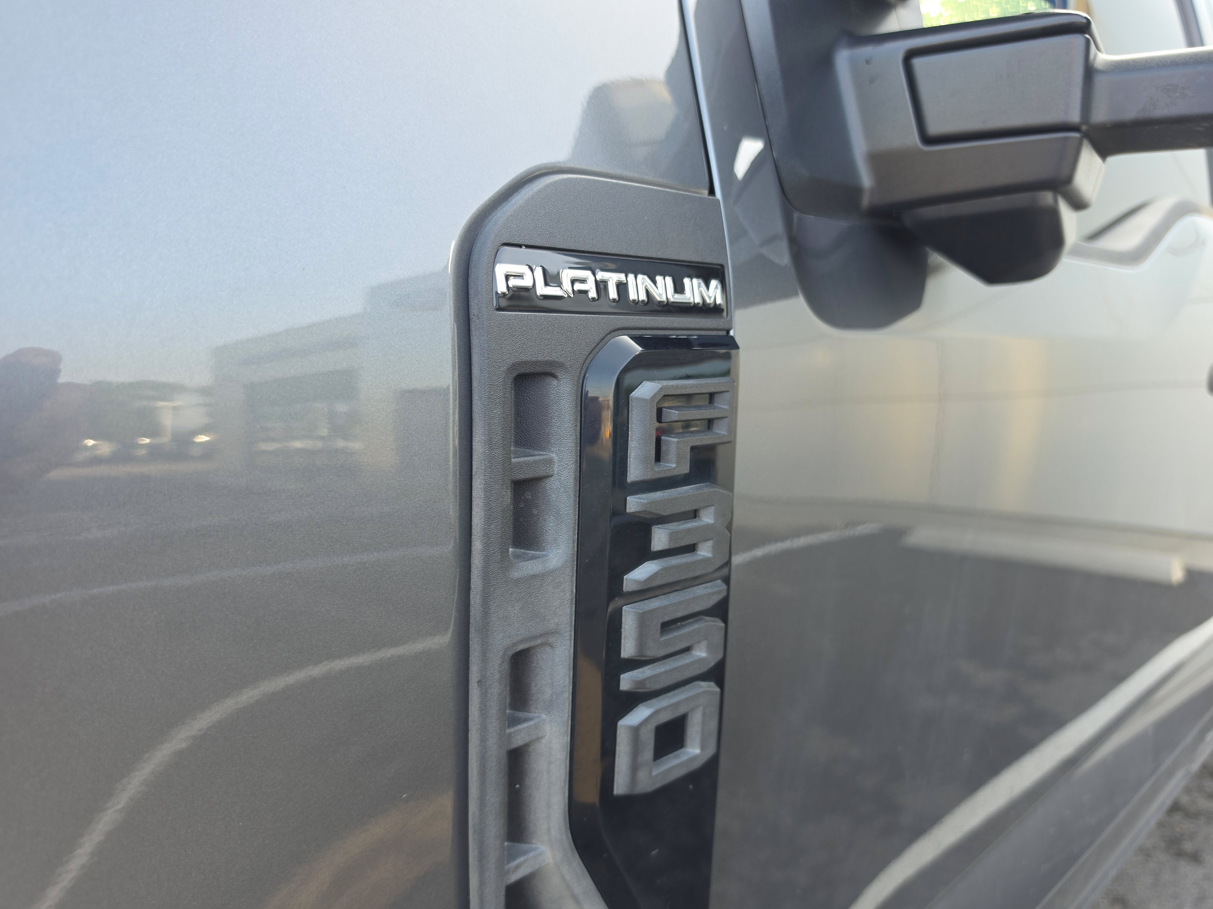 2026 Ford Super Duty F-350 SRW Platinum