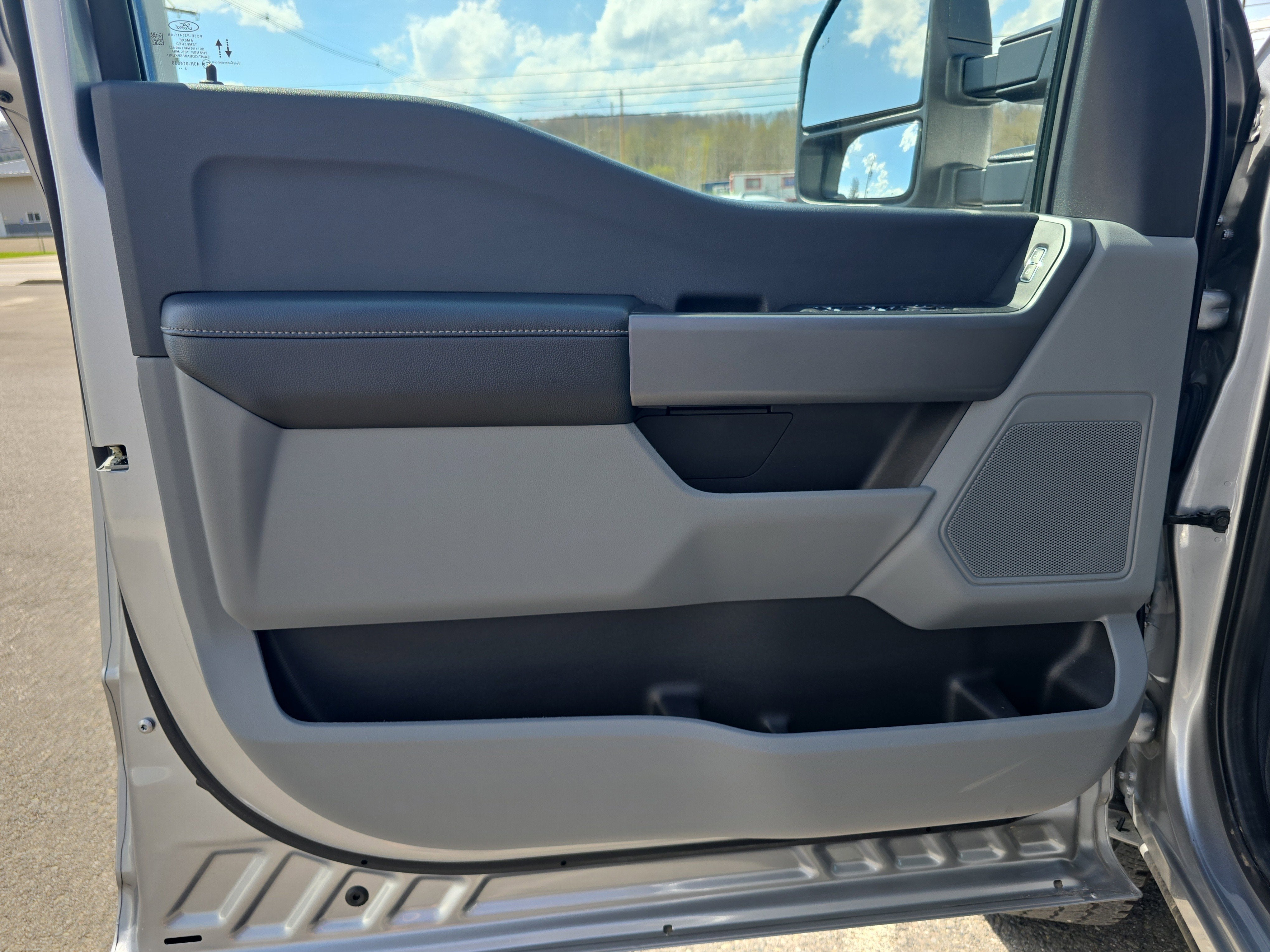 2024 Ford Super Duty F-350 SRW XL