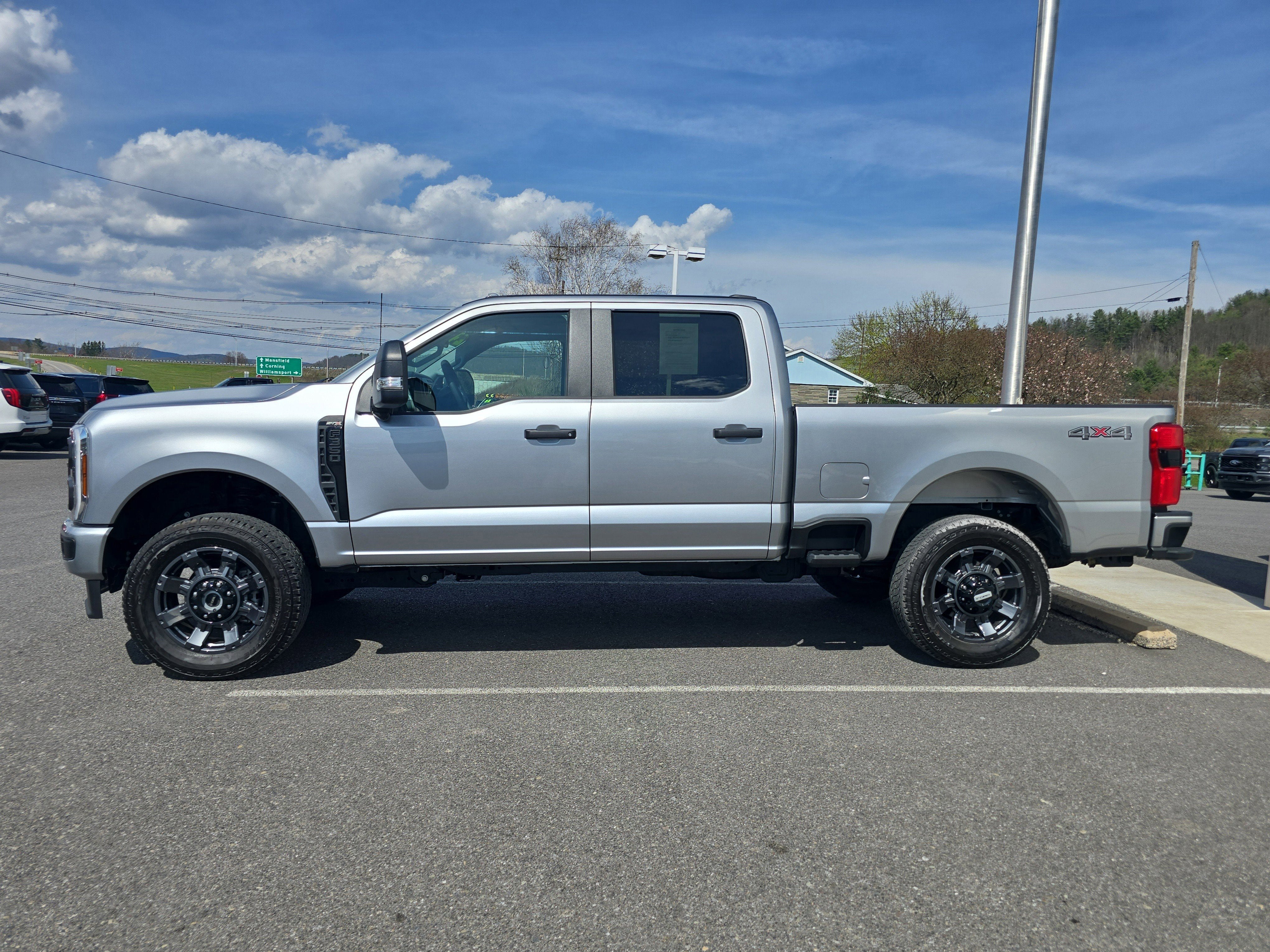 2024 Ford Super Duty F-350 SRW XL