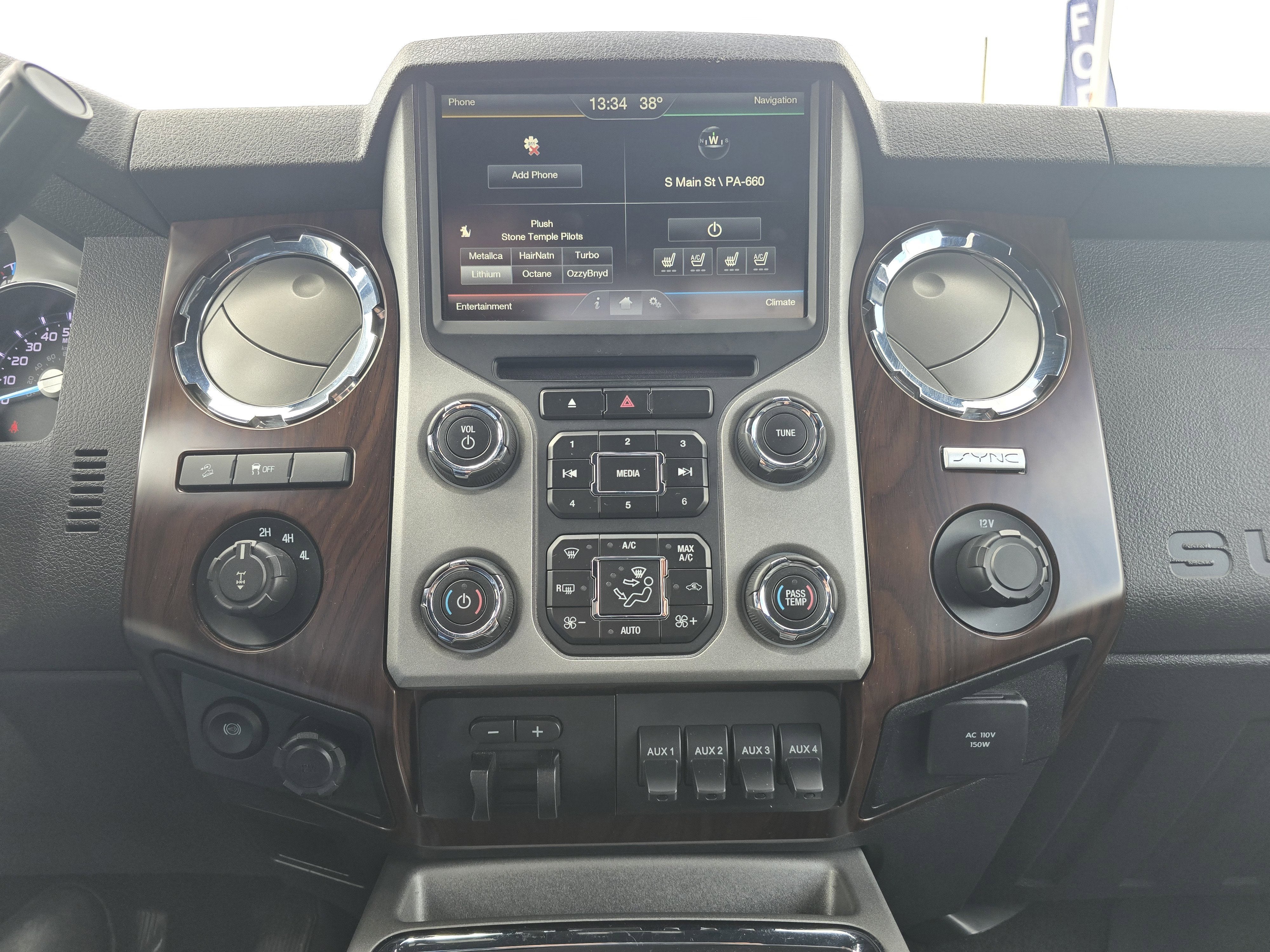 2016 Ford Super Duty F-350 SRW Lariat