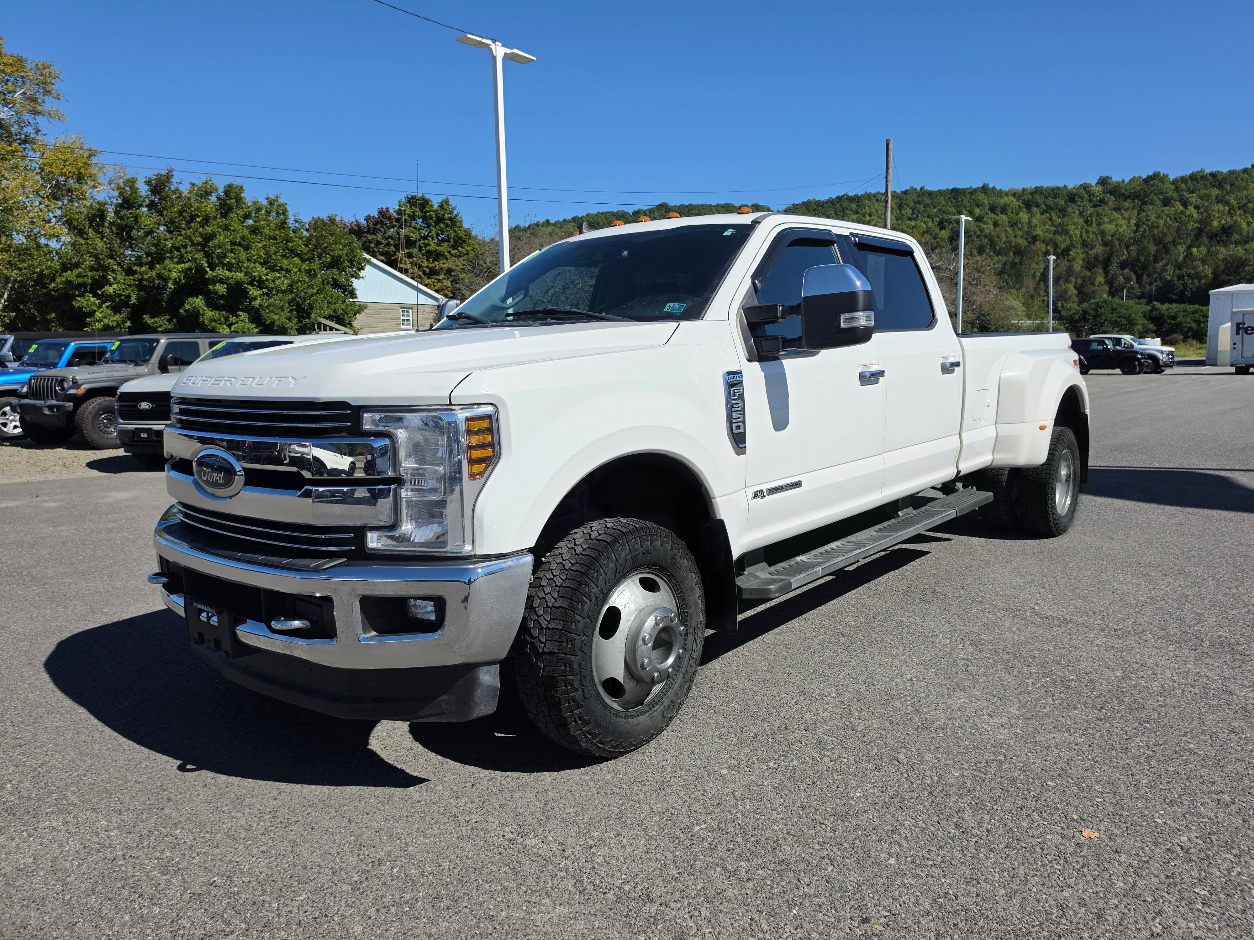 2019 Ford Super Duty F-350 DRW LARIAT