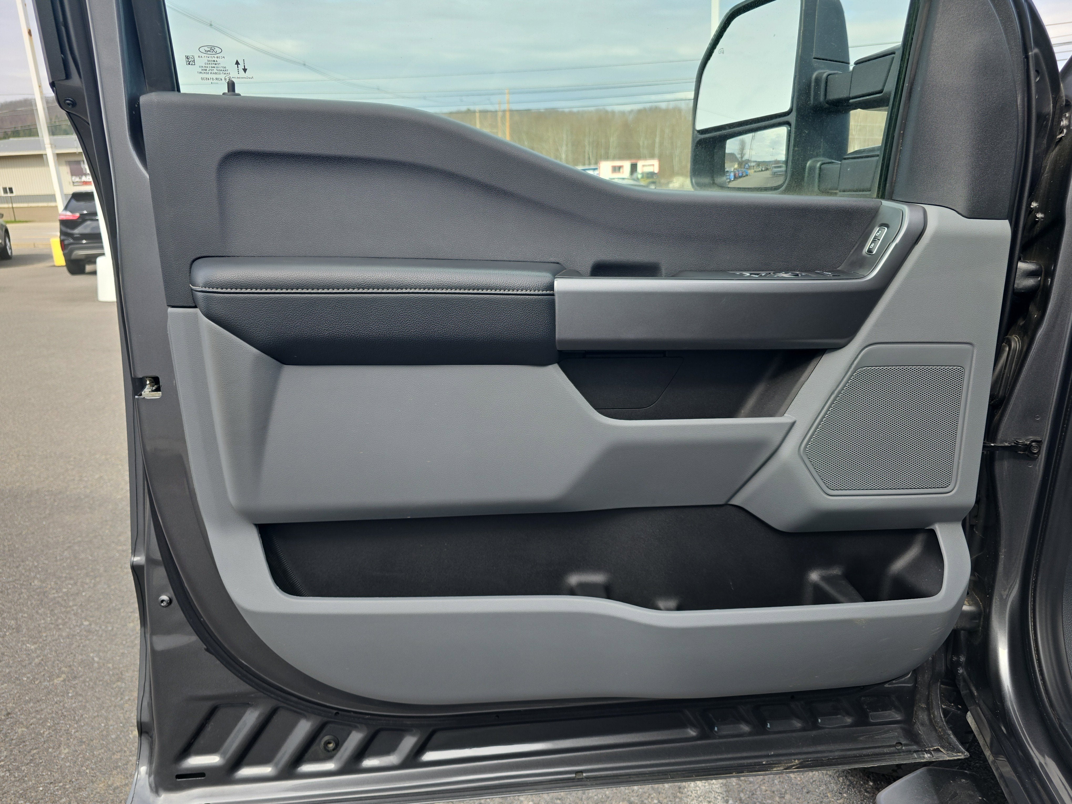 2025 Ford Super Duty F-350 SRW XLT