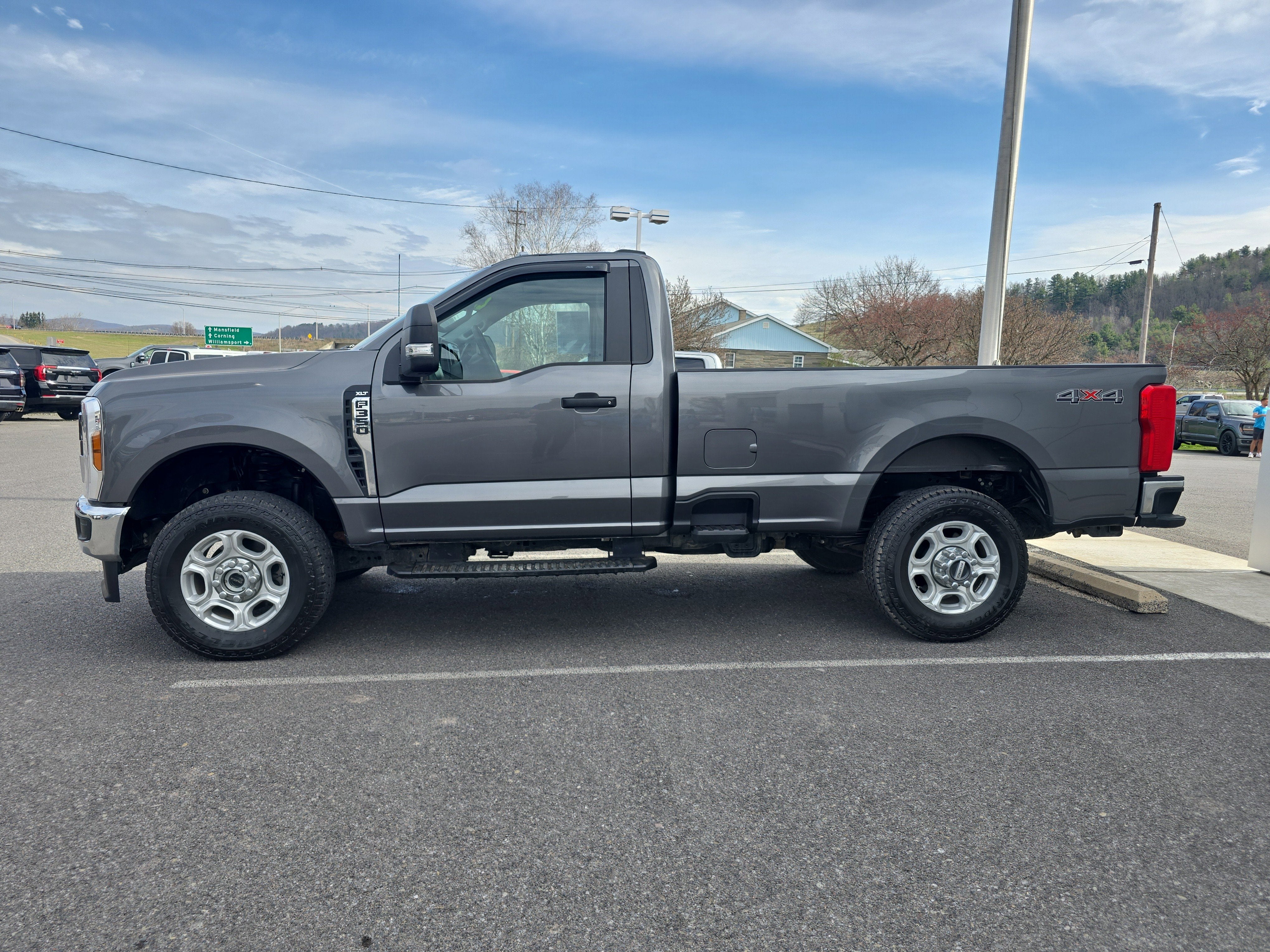 2025 Ford Super Duty F-350 SRW XLT