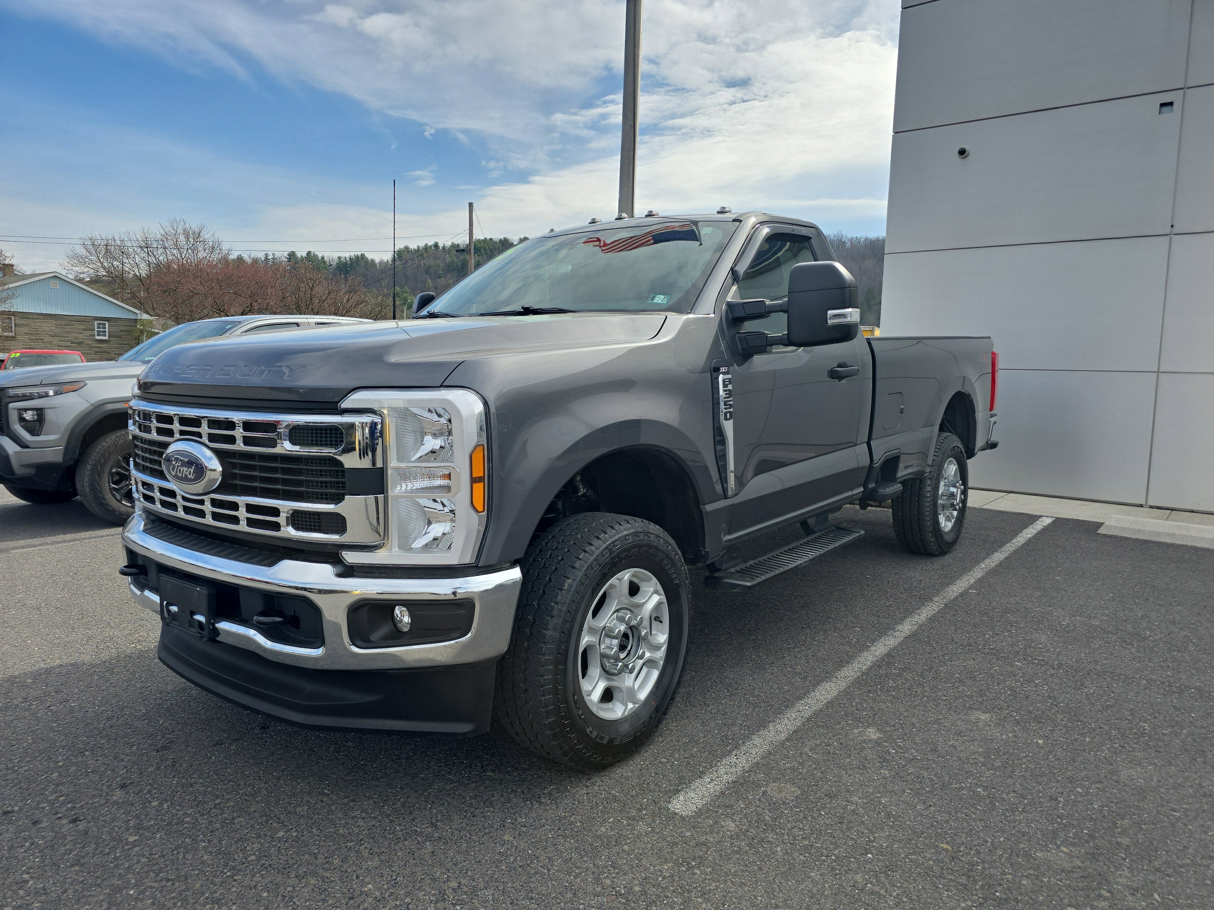 2025 Ford Super Duty F-350 SRW XLT