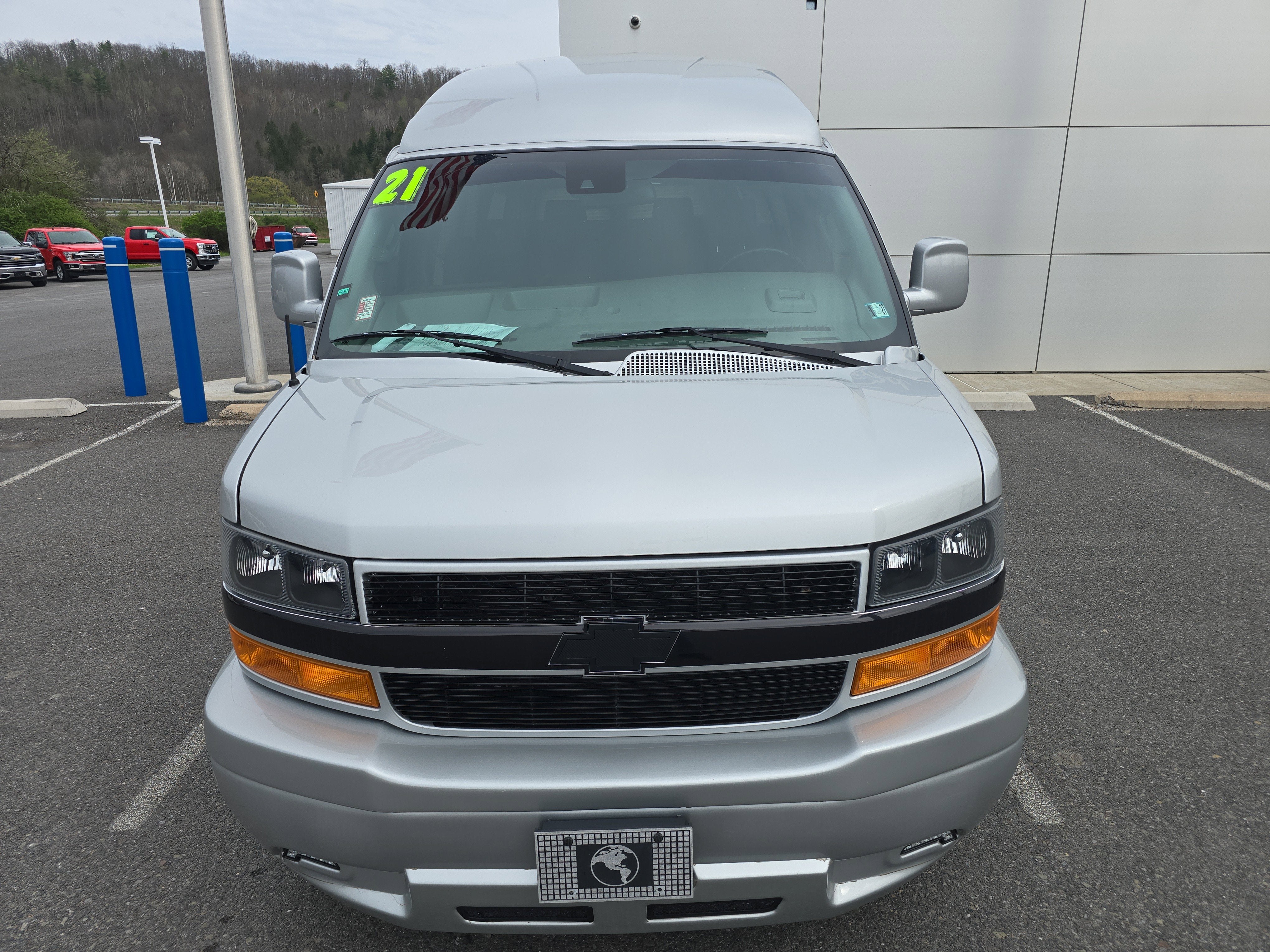 2021 Chevrolet Express Passenger LS
