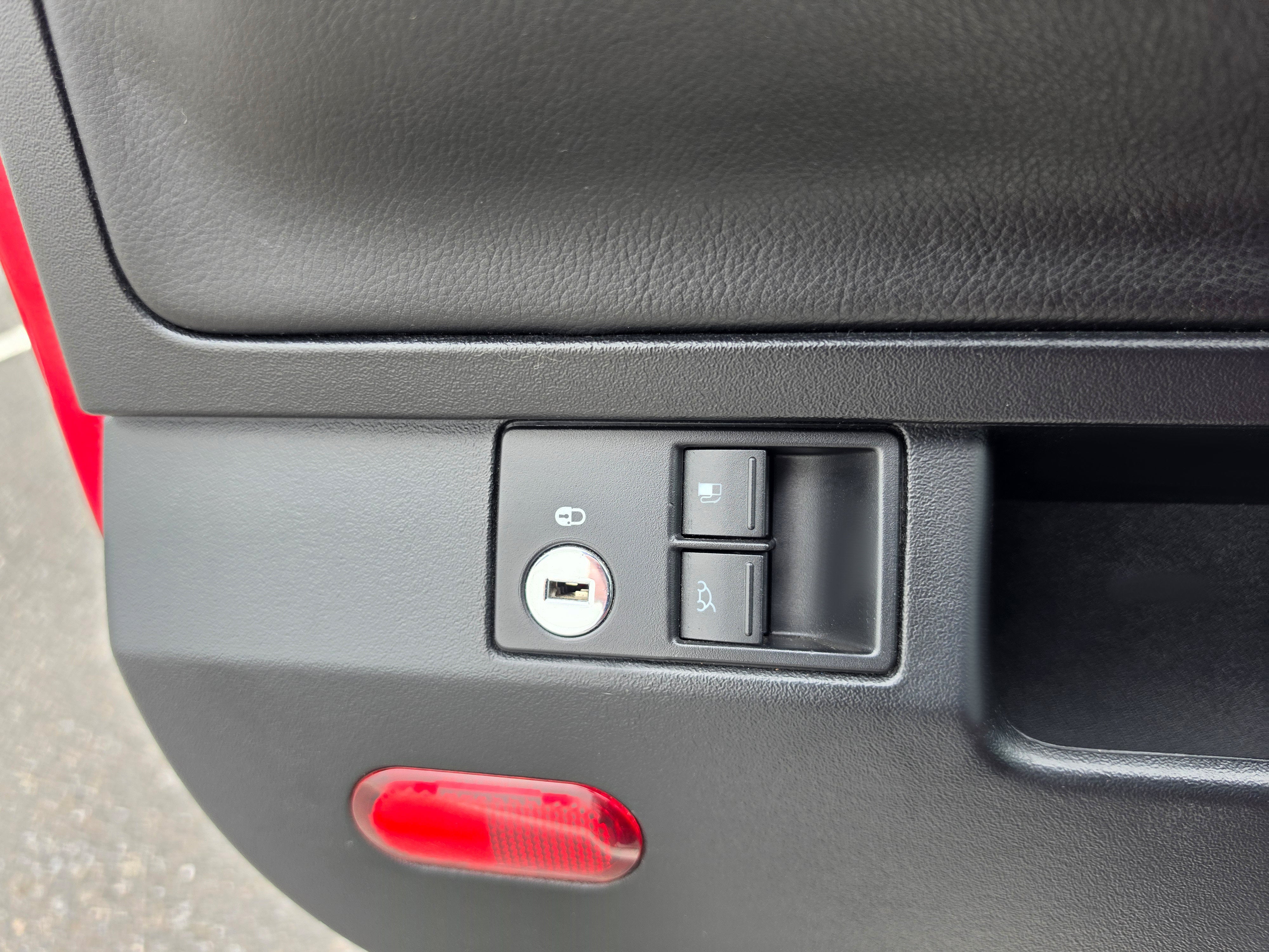 2009 Volkswagen New Beetle Convertible S