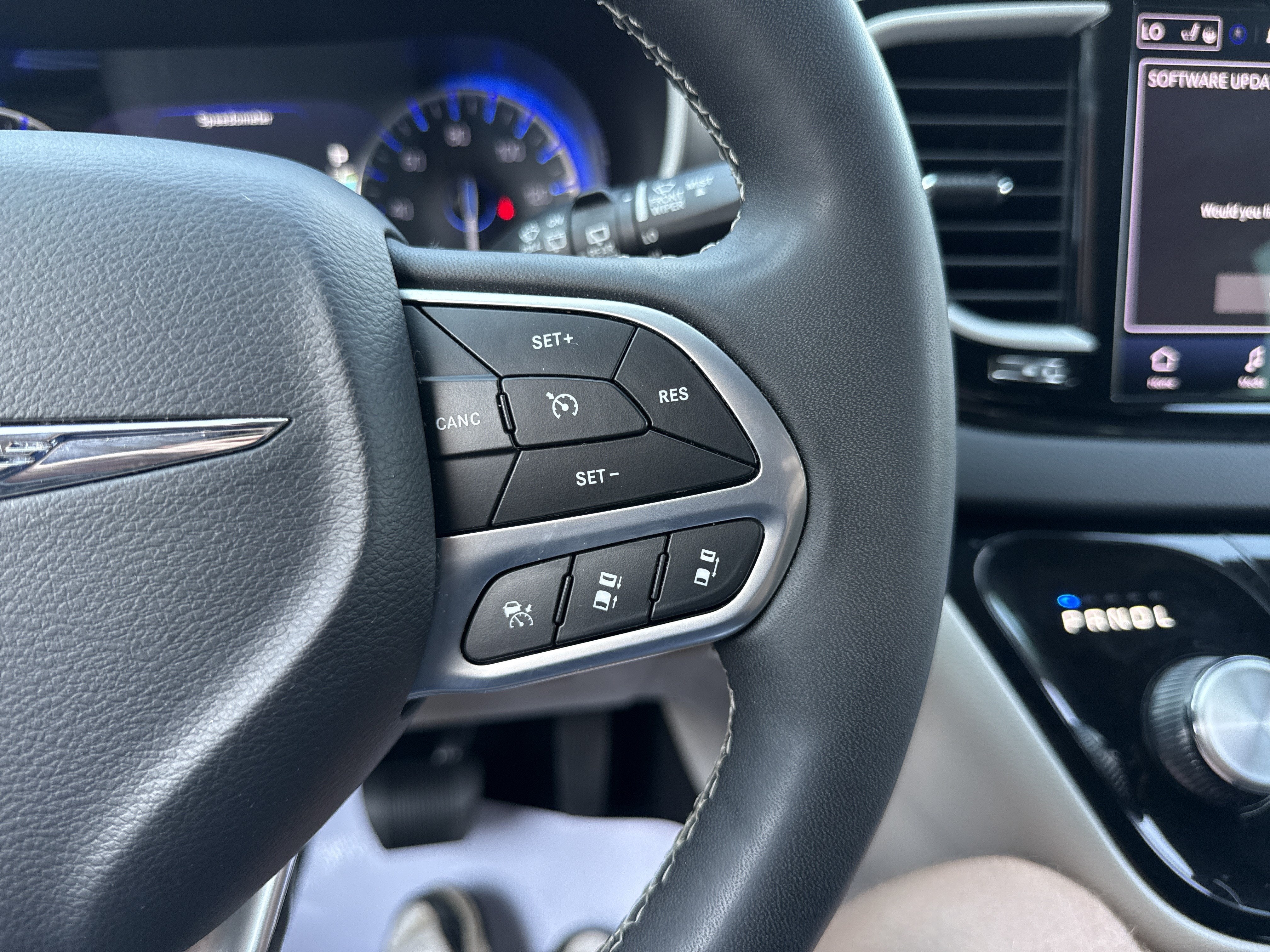 2023 Chrysler Pacifica Touring L