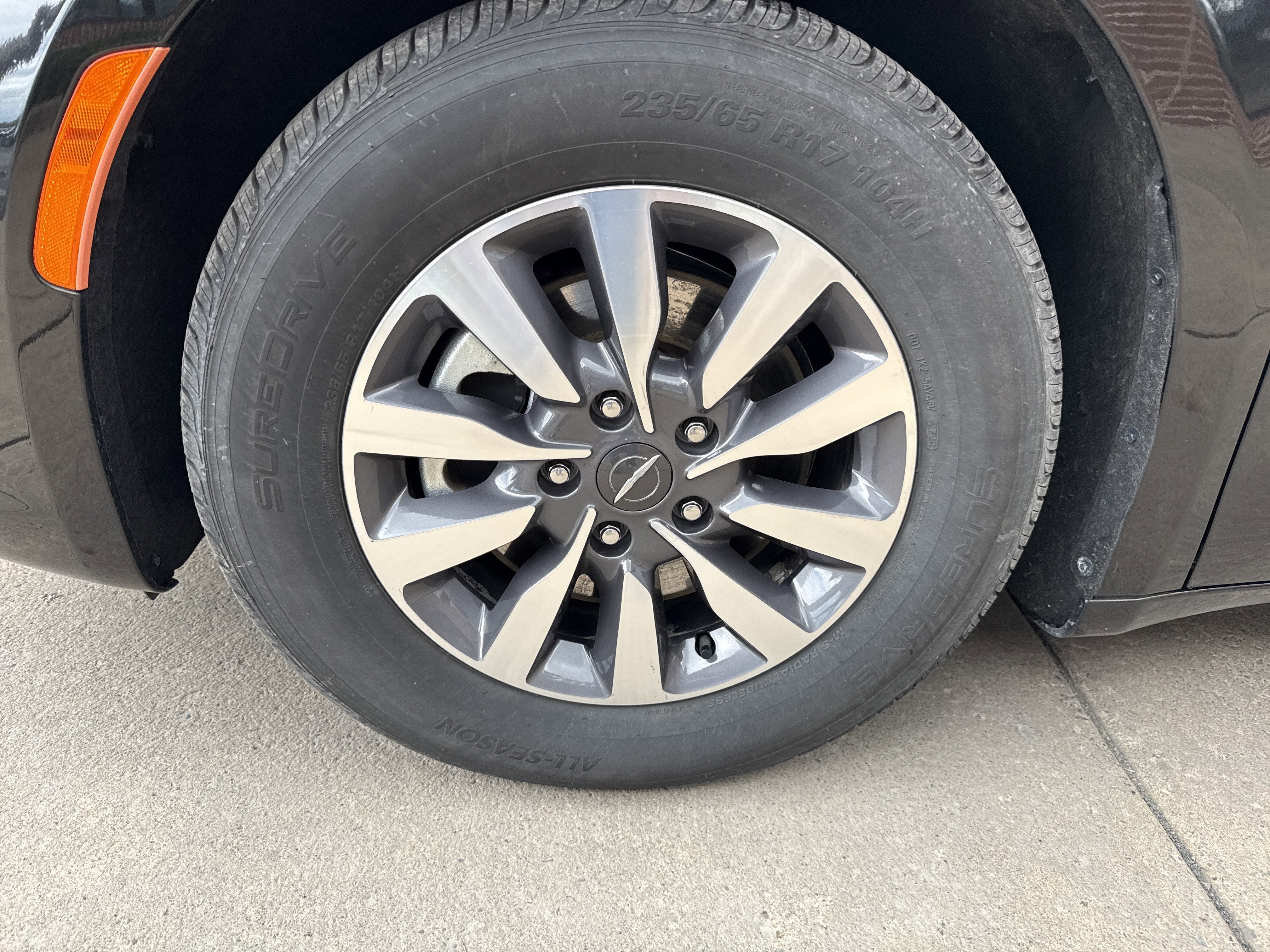 2023 Chrysler Pacifica Hybrid Touring L