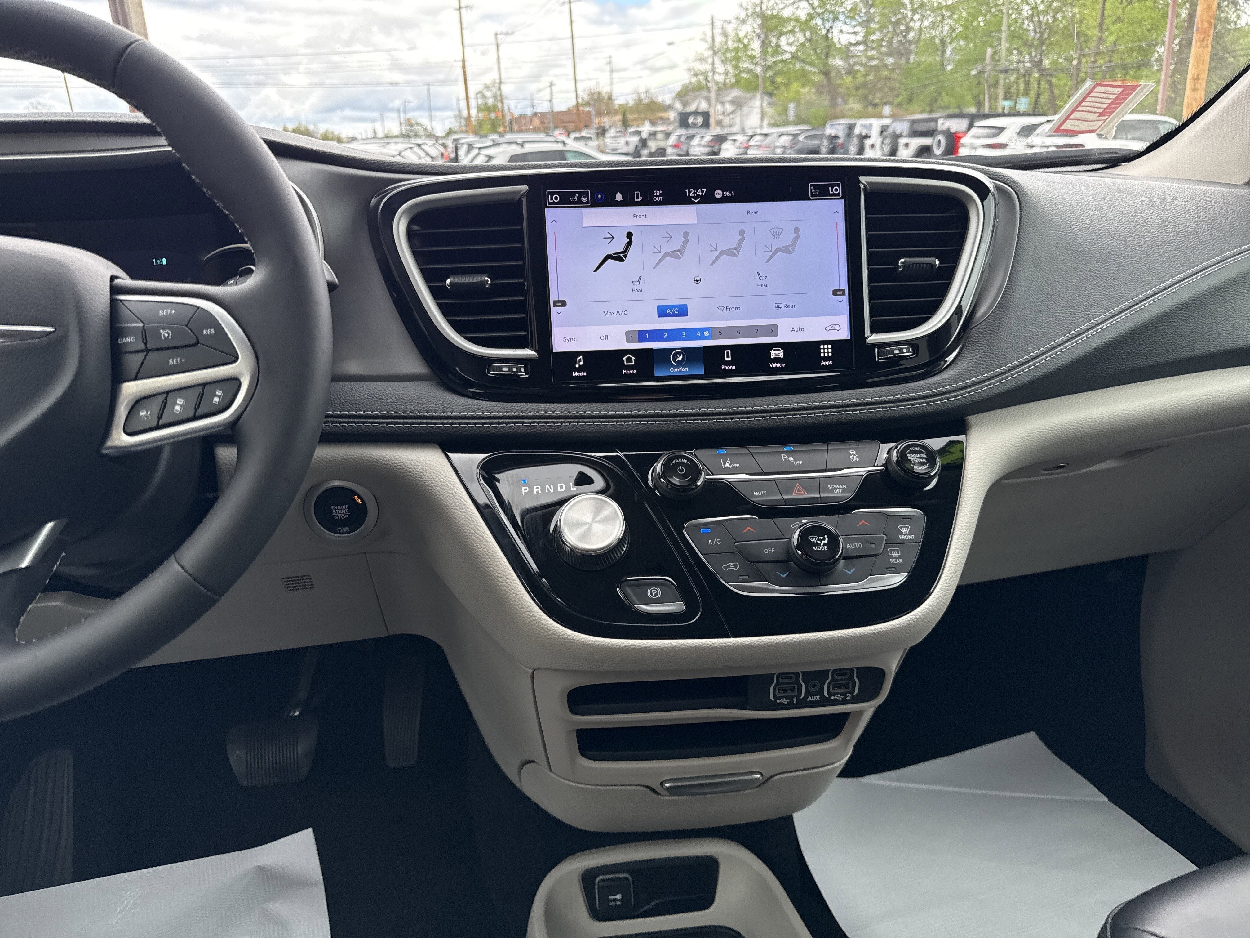 2023 Chrysler Pacifica Hybrid Touring L