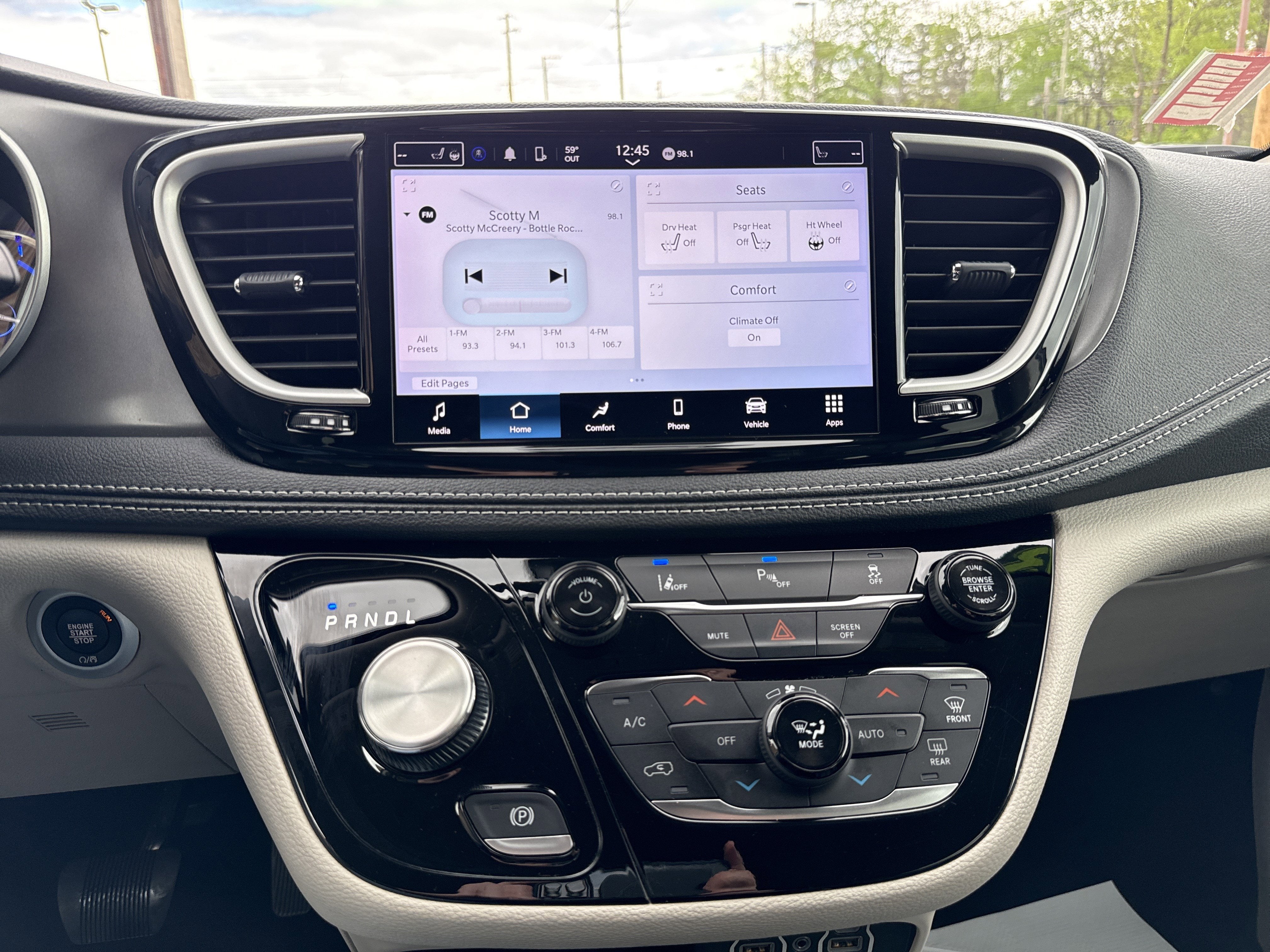 2023 Chrysler Pacifica Hybrid Touring L