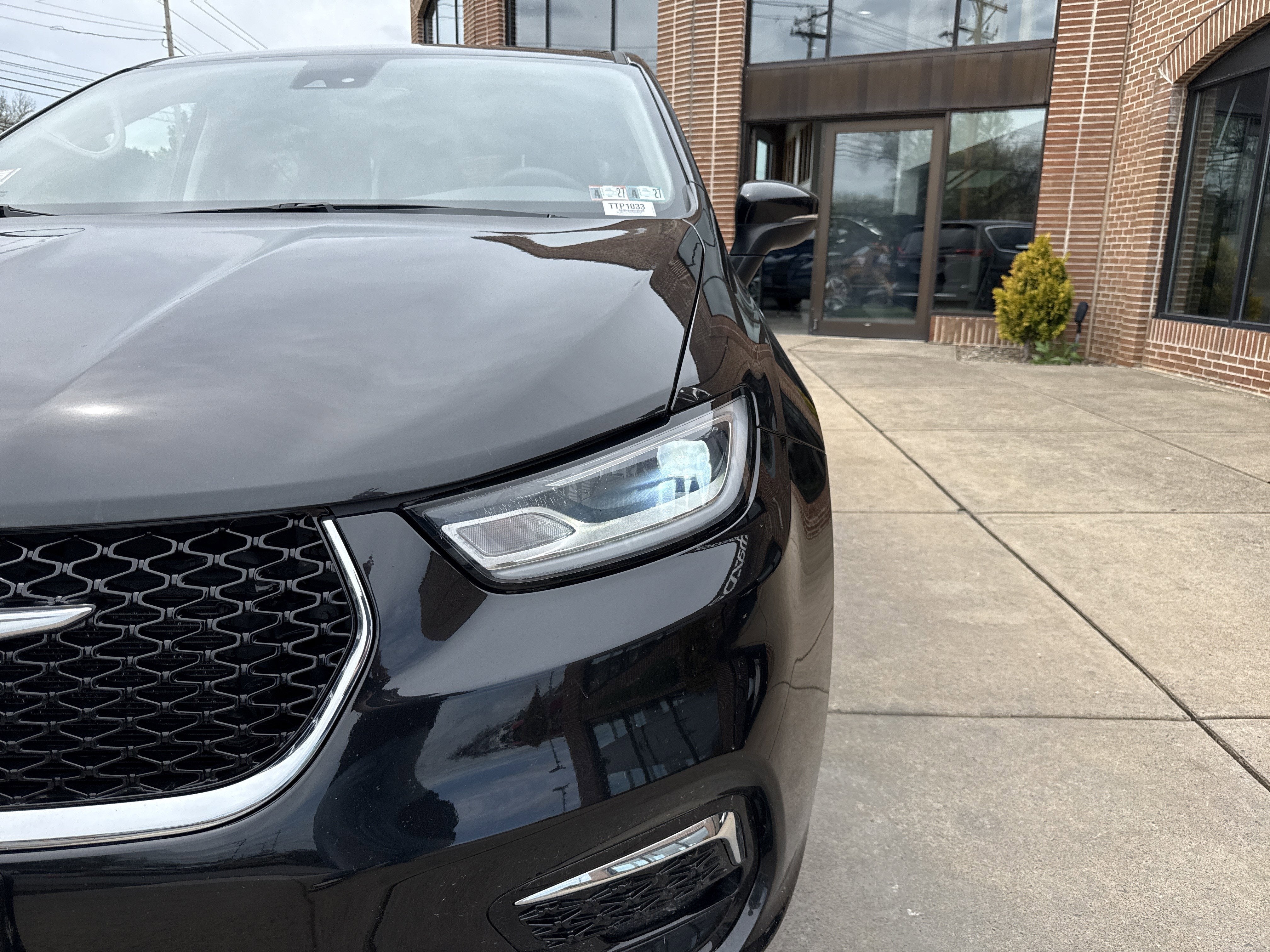 2023 Chrysler Pacifica Hybrid Touring L