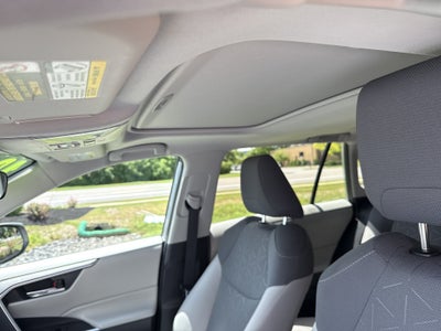 2019 Toyota RAV4 Hybrid XLE