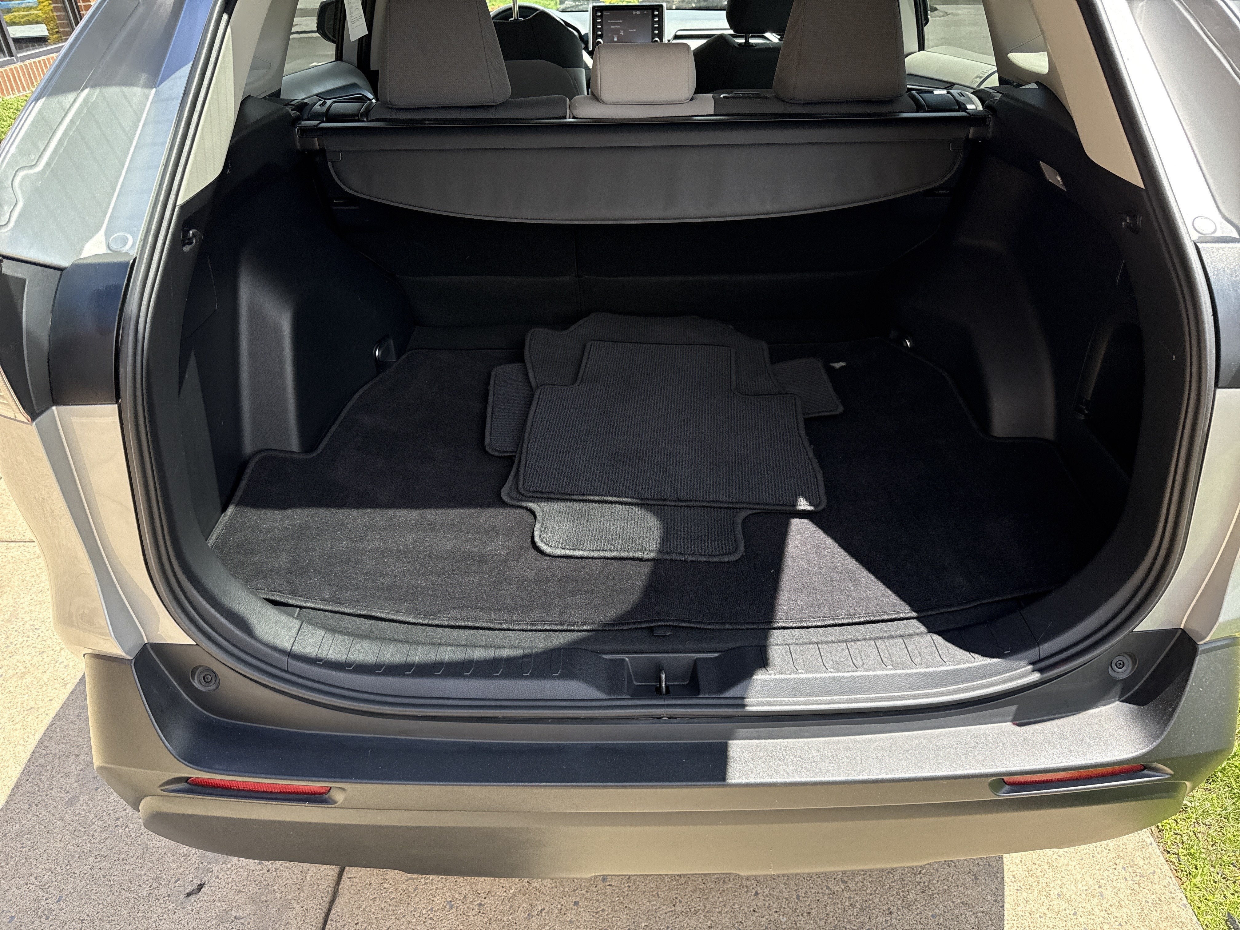 2019 Toyota RAV4 Hybrid XLE